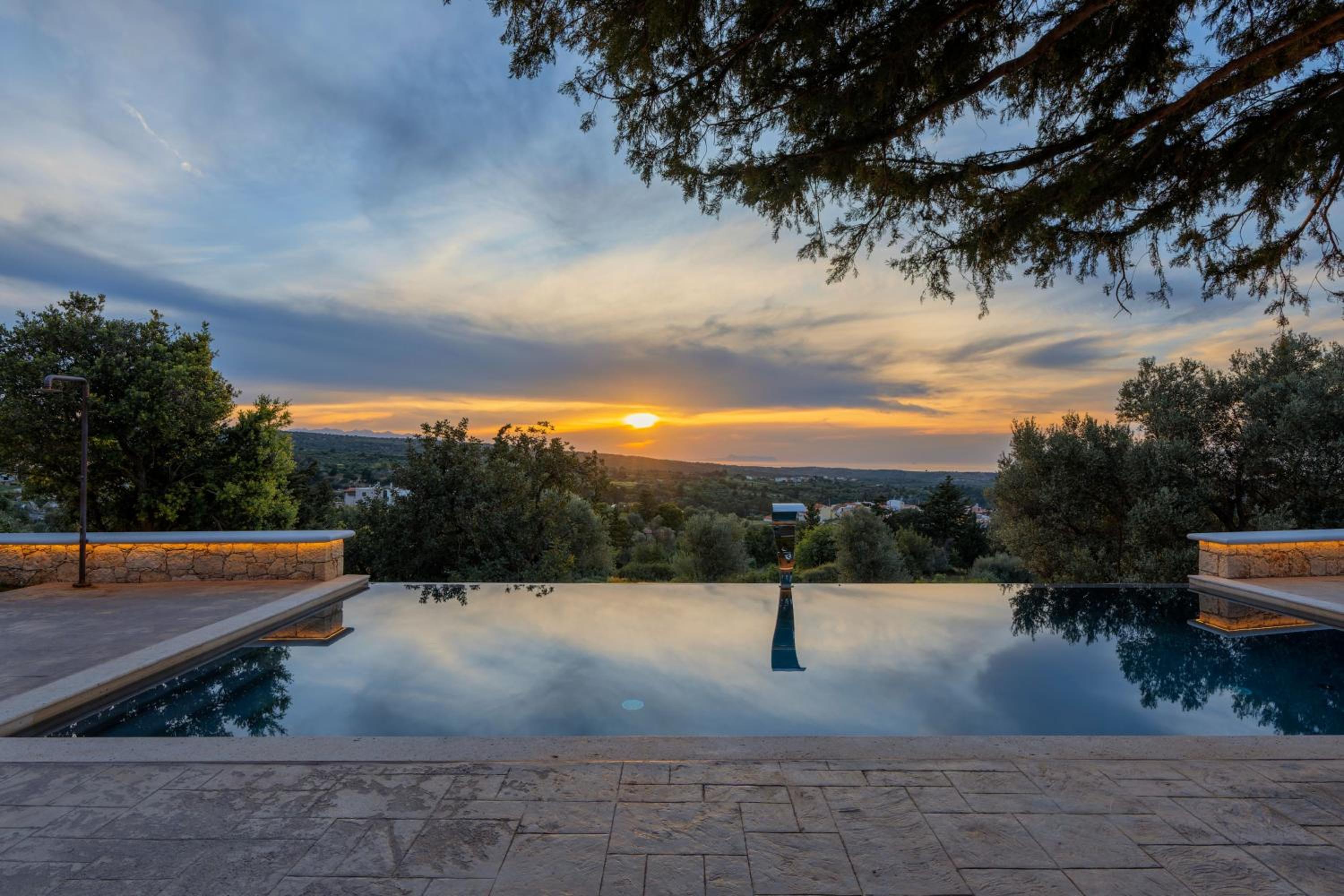 Sunshine - Fairytale Countryside Villa by etouri