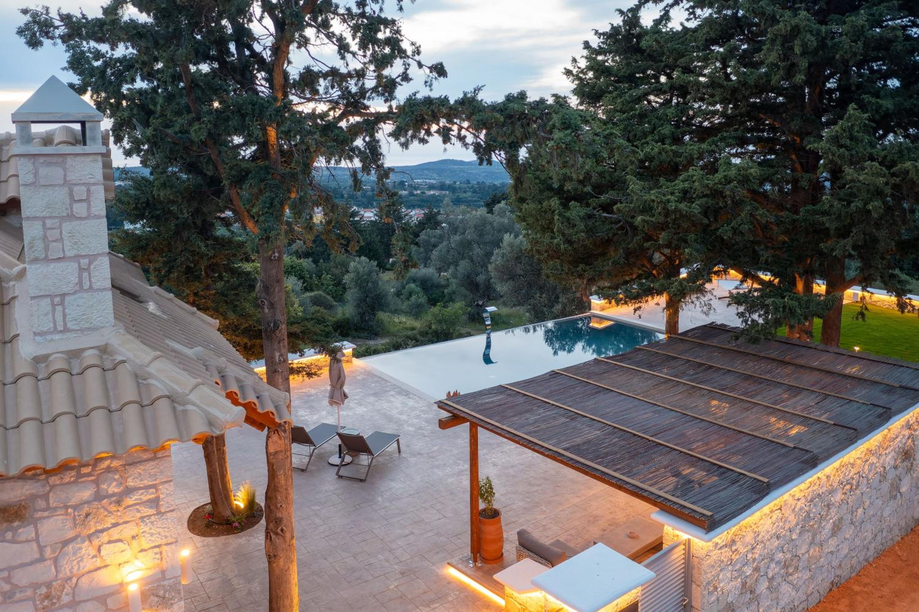 Sunshine - Fairytale Countryside Villa by etouri