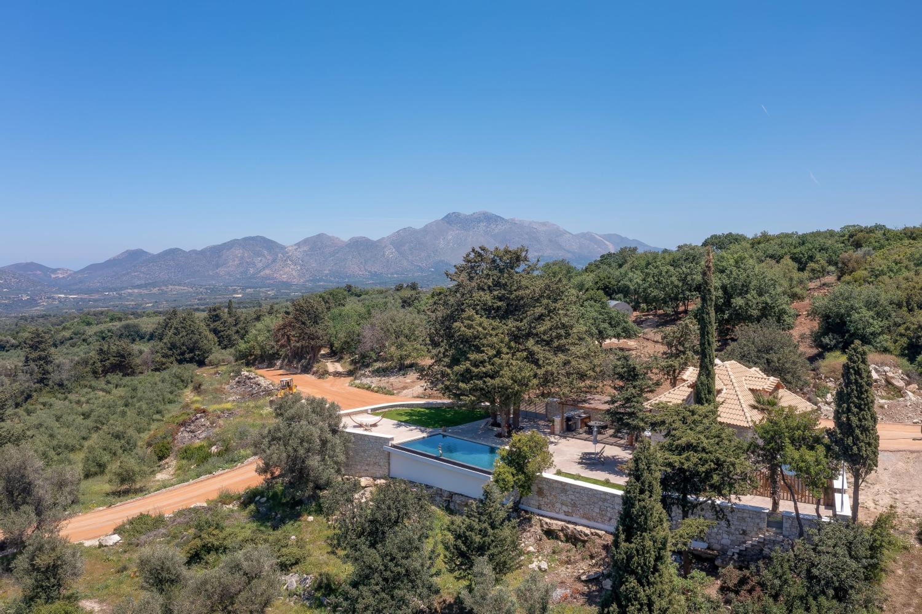 Sunshine - Fairytale Countryside Villa by etouri