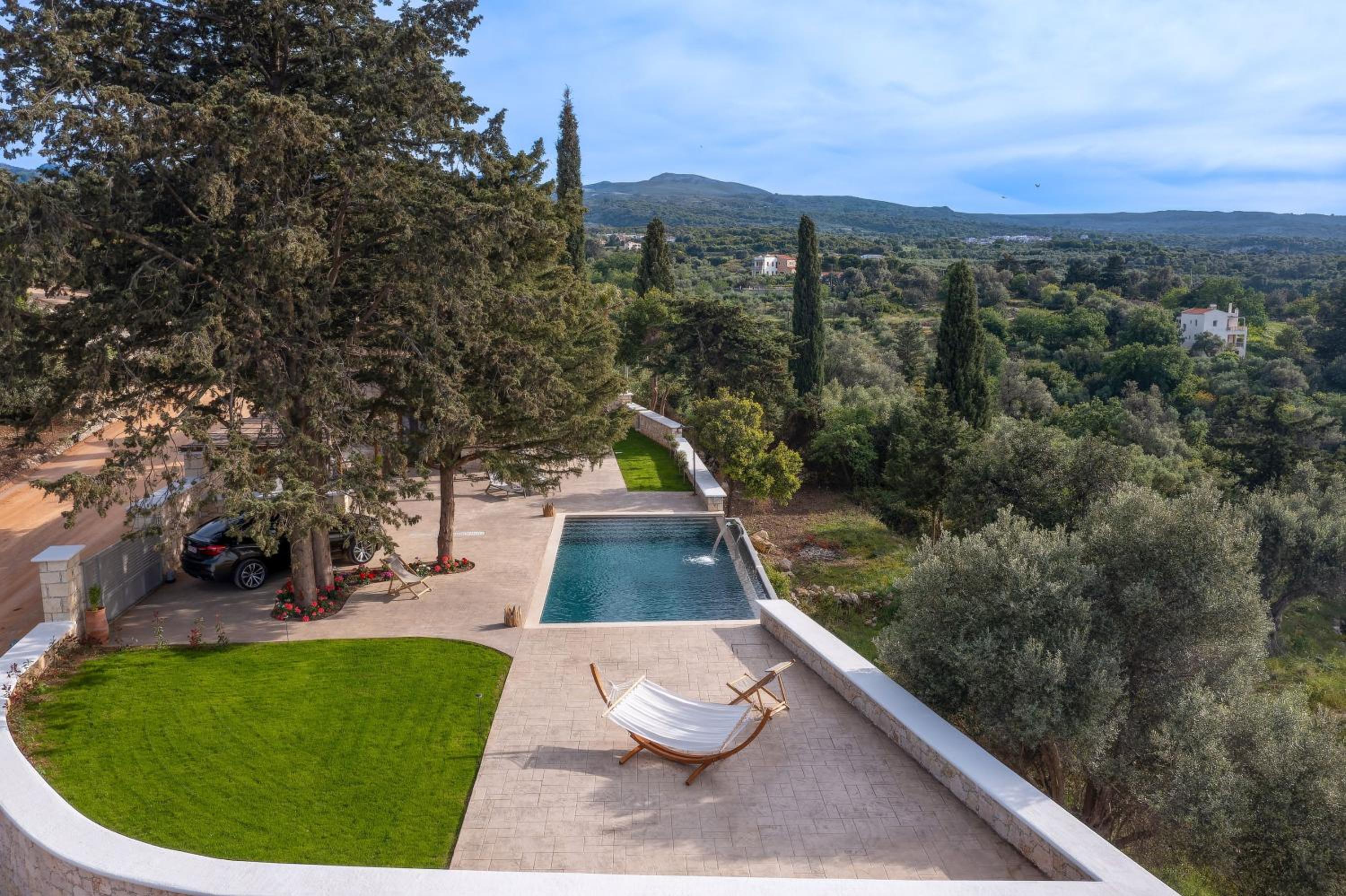 Sunshine - Fairytale Countryside Villa by etouri
