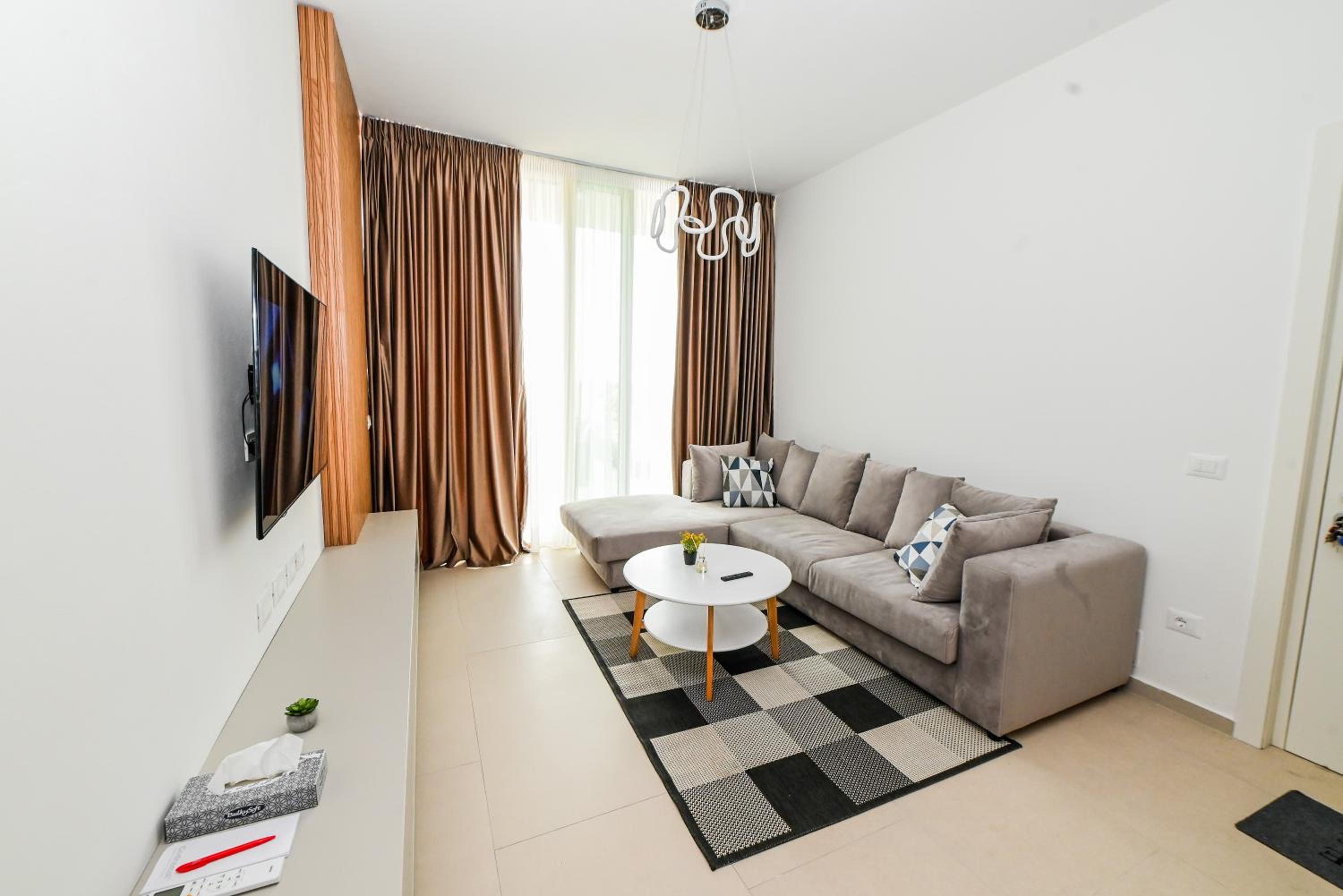 Green Cost Luxury Apt 239