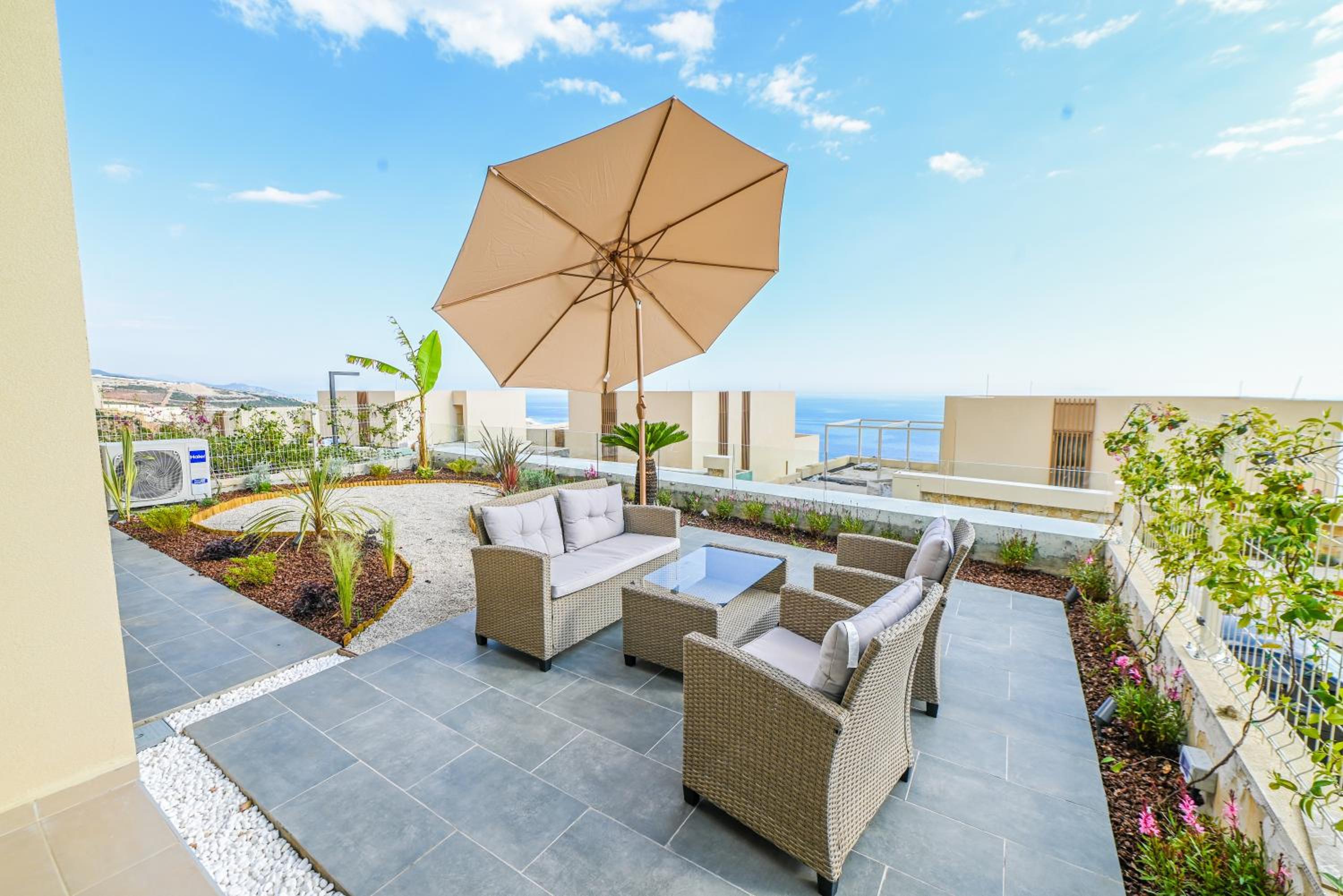 Green Cost Luxury Apt 239
