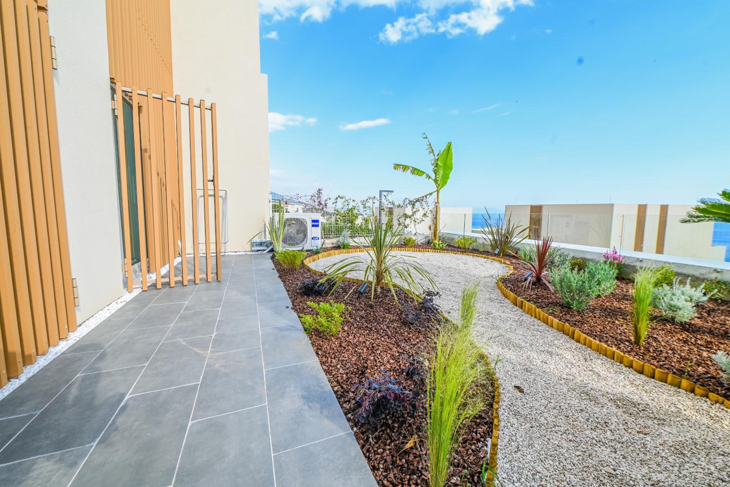 Green Cost Luxury Apt 239