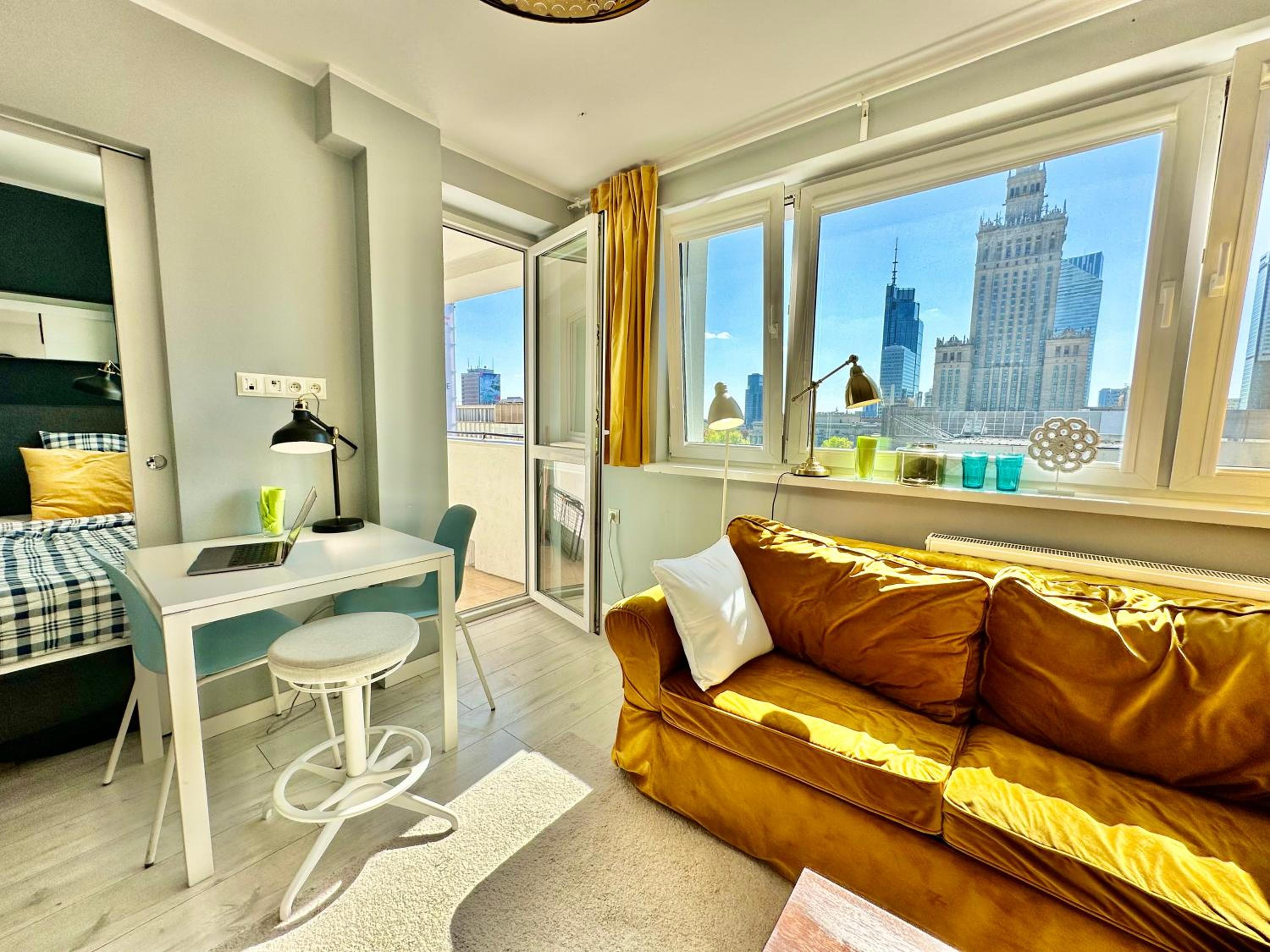 GOLD 2 King Size Bed, metro x2 free WiFi, 50'TV Netflix, HBO, AppleTV+