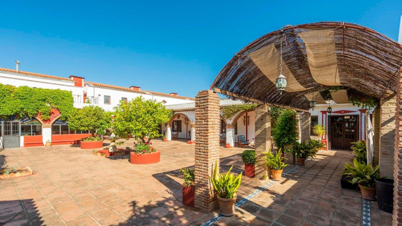 Cortijo Carrillo Antequera by Ruralidays