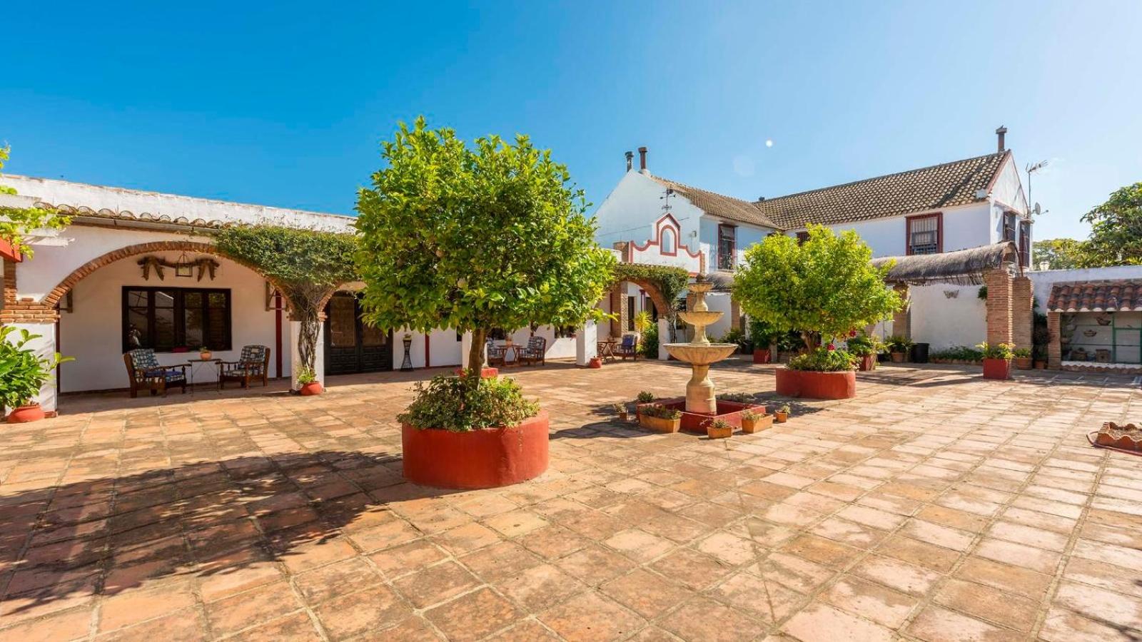 Cortijo Carrillo Antequera by Ruralidays