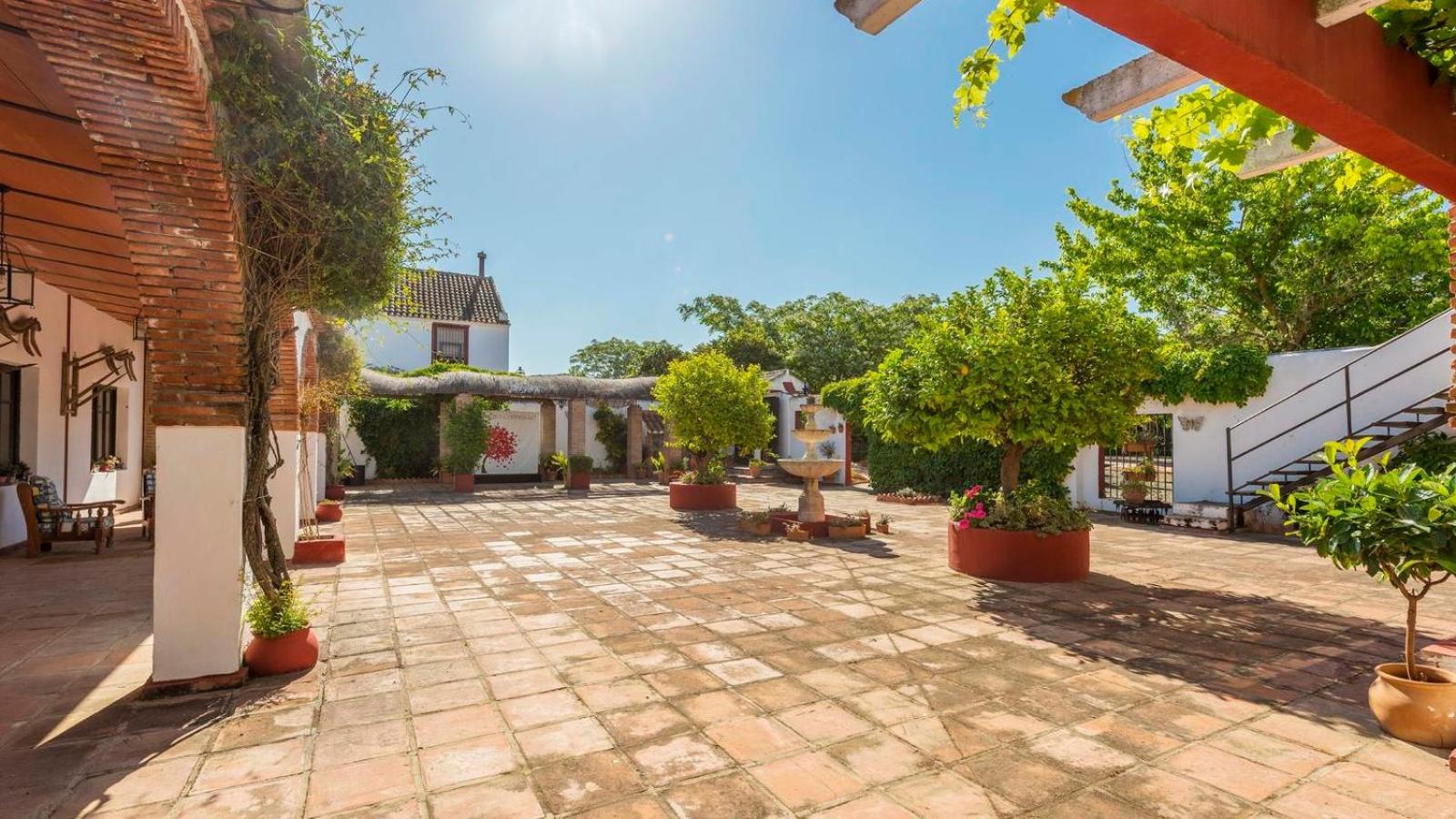 Cortijo Carrillo Antequera by Ruralidays