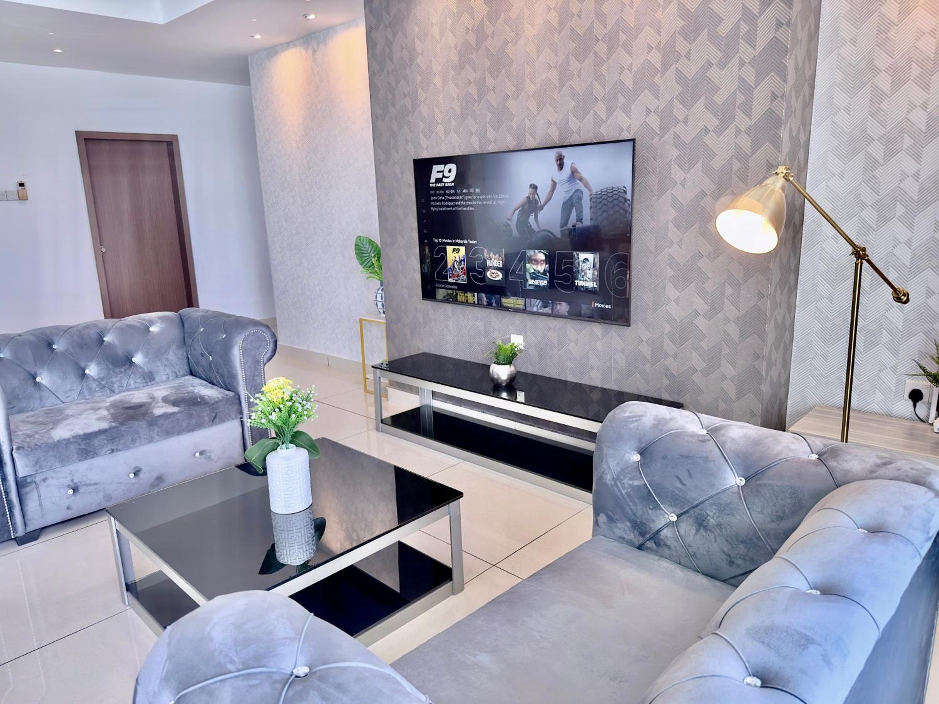 KSL CityMall 15-20pax 4B4B PrivateLift-SmartTV70inch-Netflix