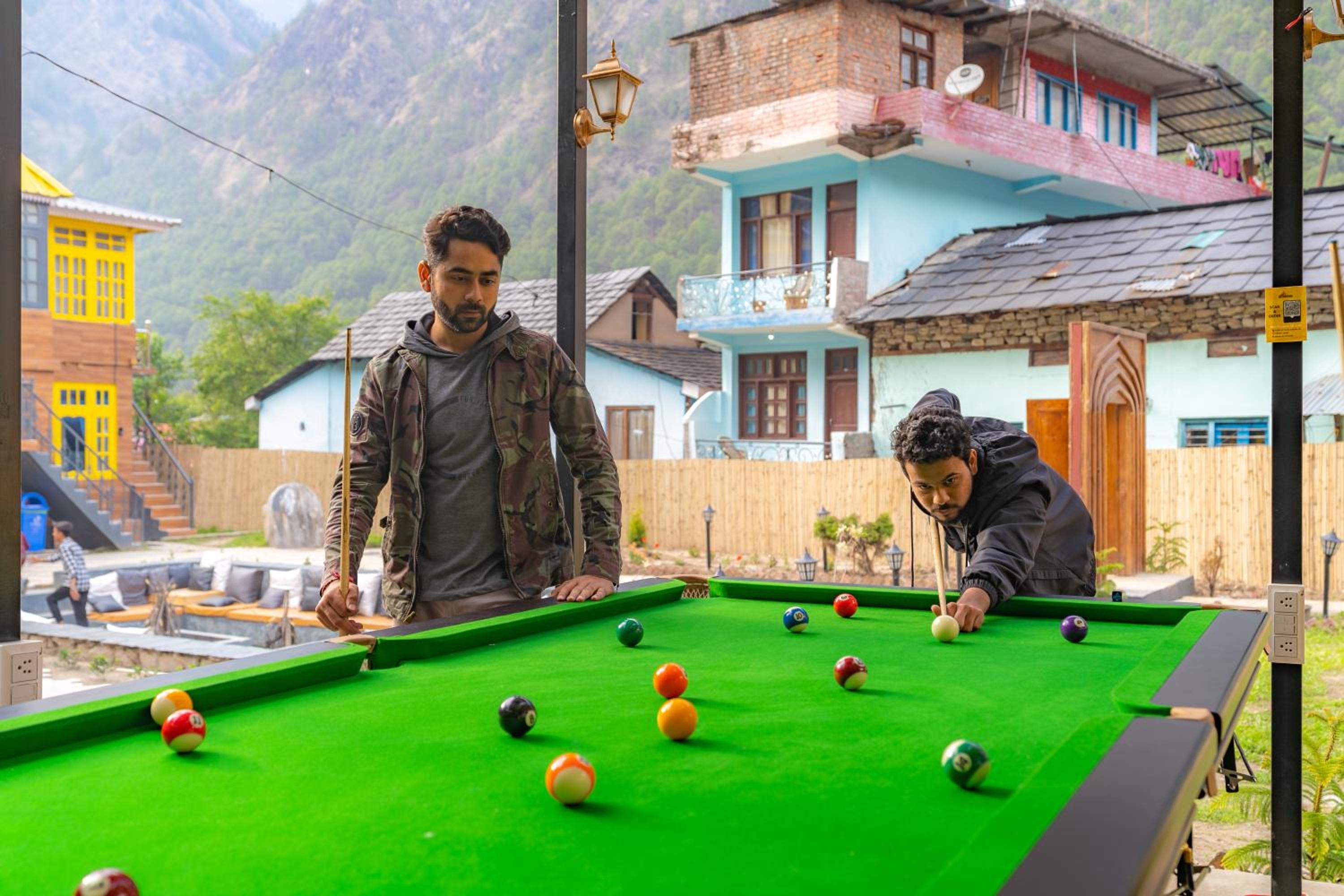 Whoopers Boutique Kasol - Harry Potter themed