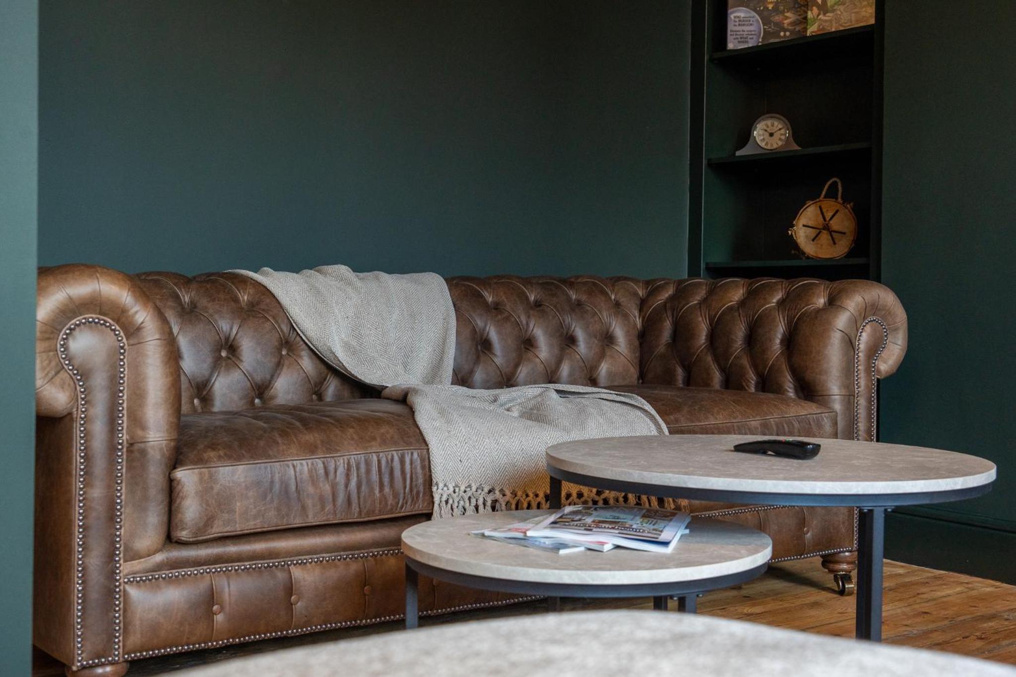 Luxurious GRAND 6 BR Home in BATH - Perfect for Groups & Sleeps 12! view 4