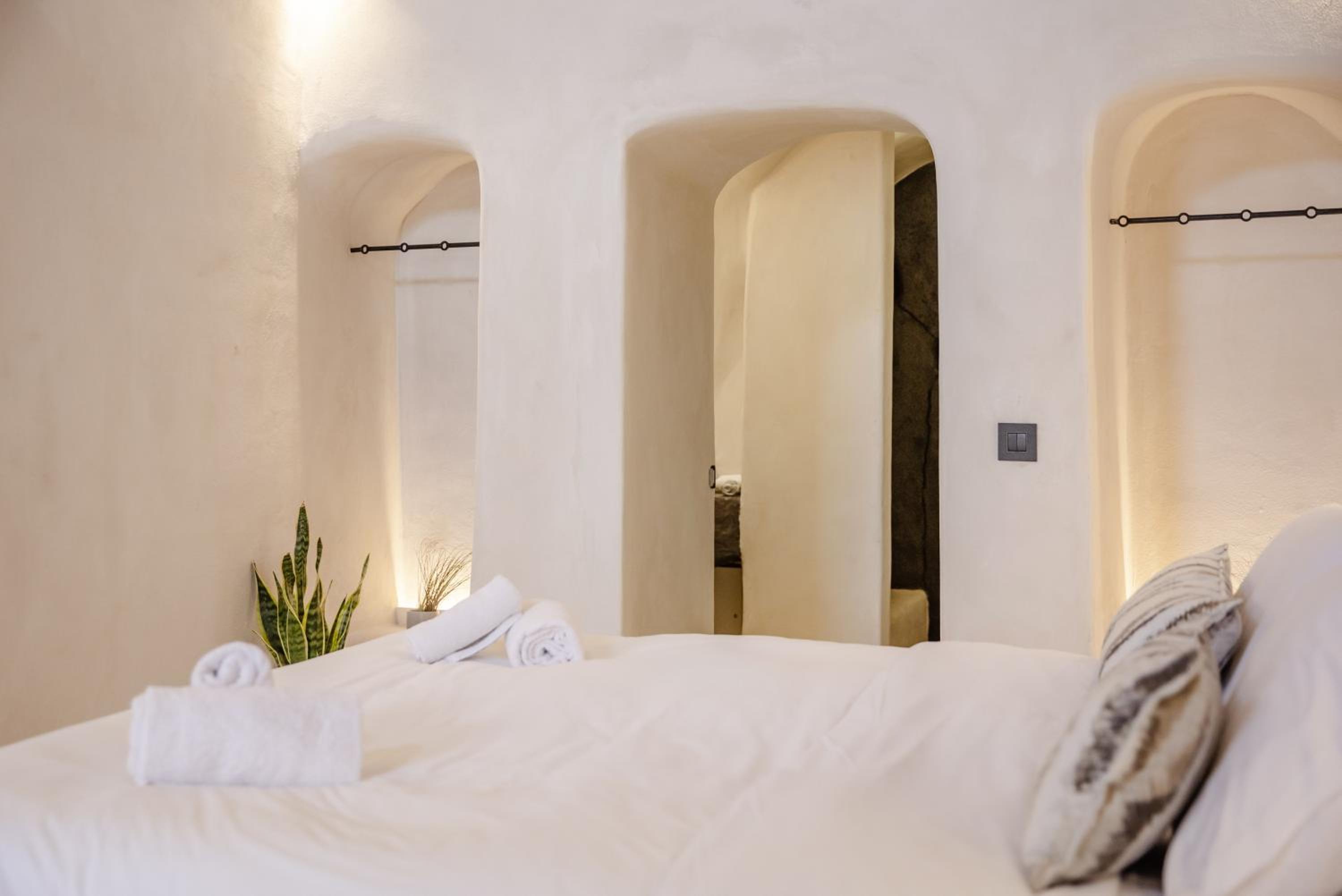 One of One - Altheda photo 2