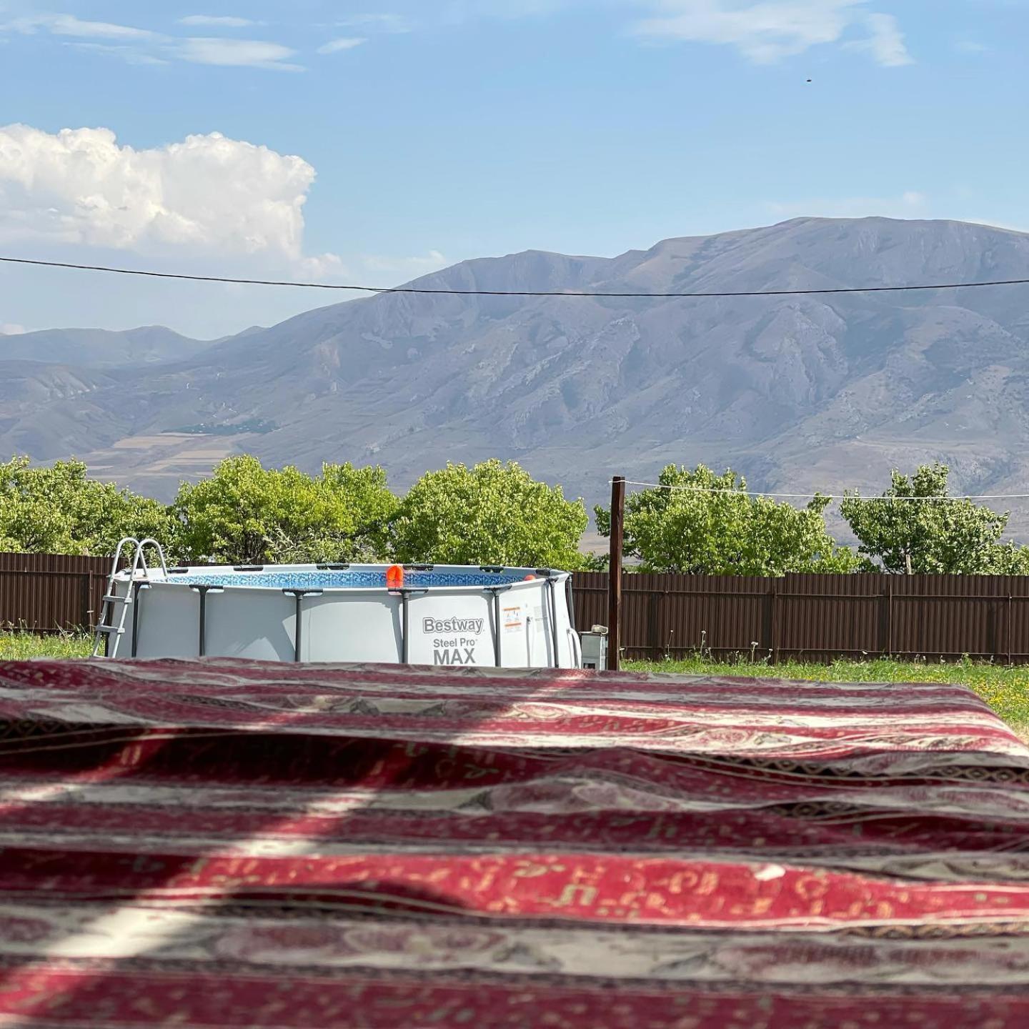 Noravank L-and-L