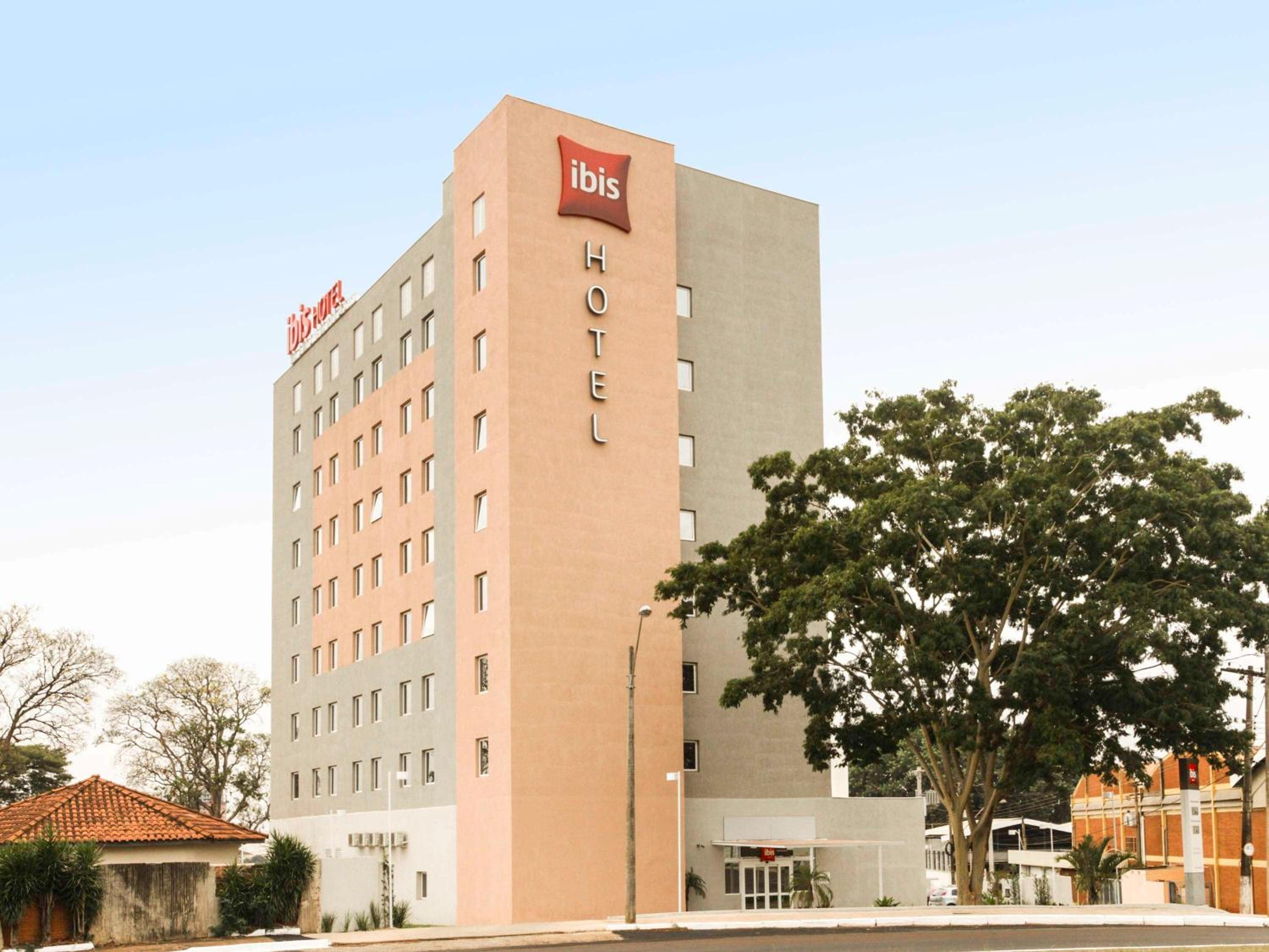 Hotel Ibis Sertaozinho - Image 1