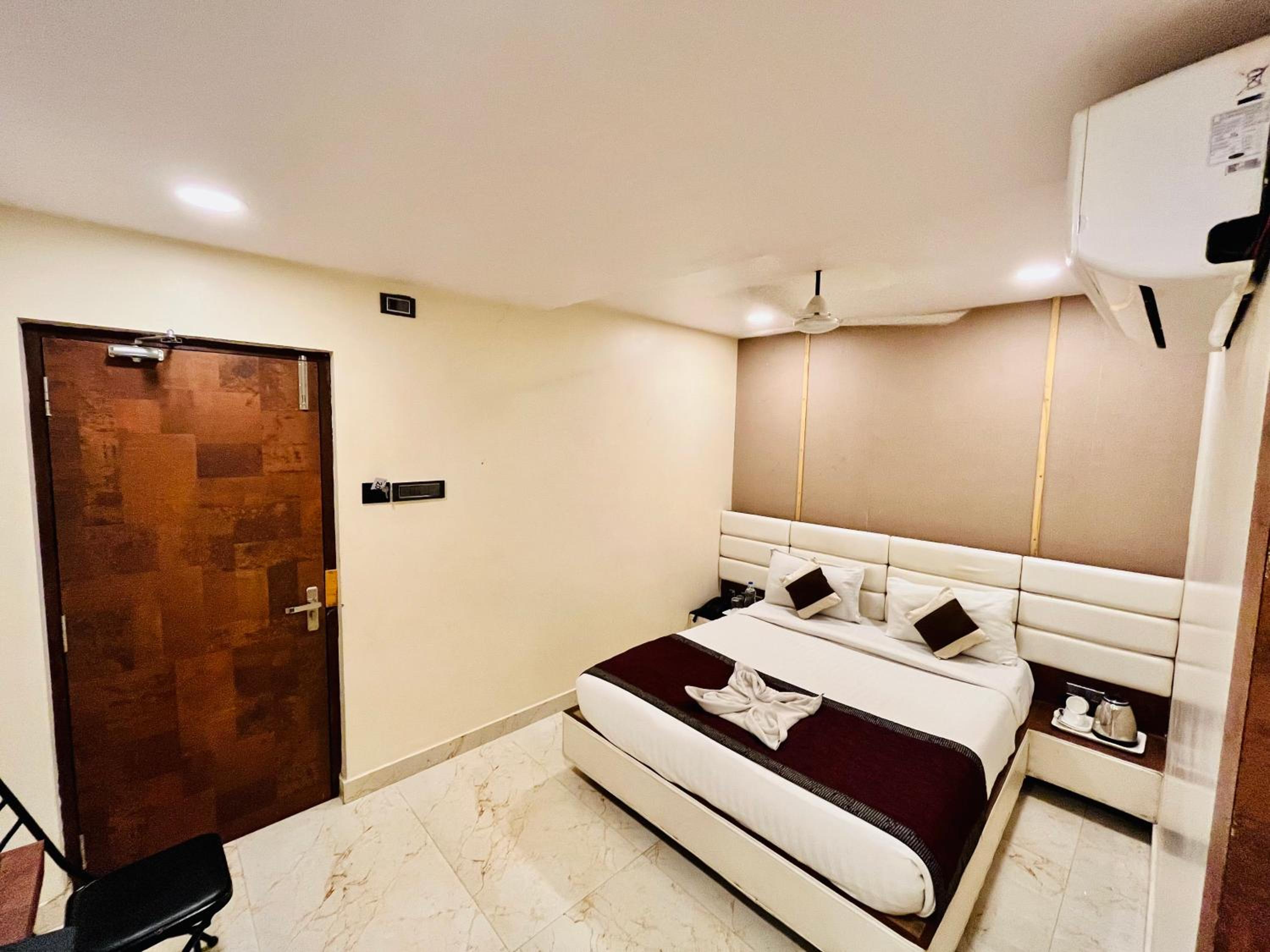 Ganesh Bhavan By Vinayak Hotels view 3