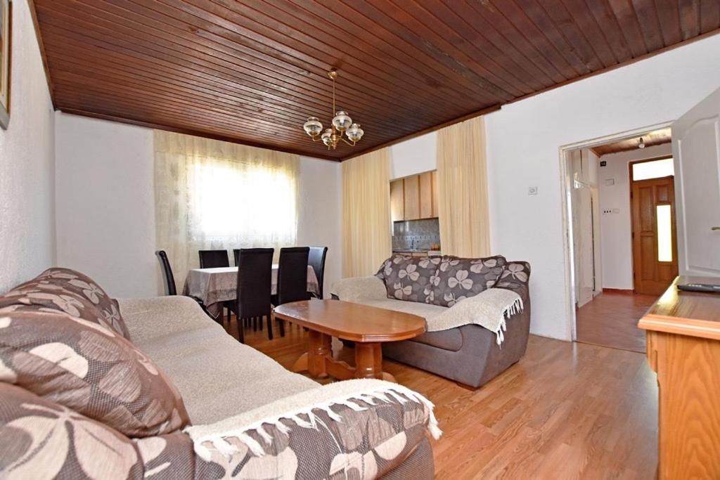 Country House Vukmanovic Bukovik view 5