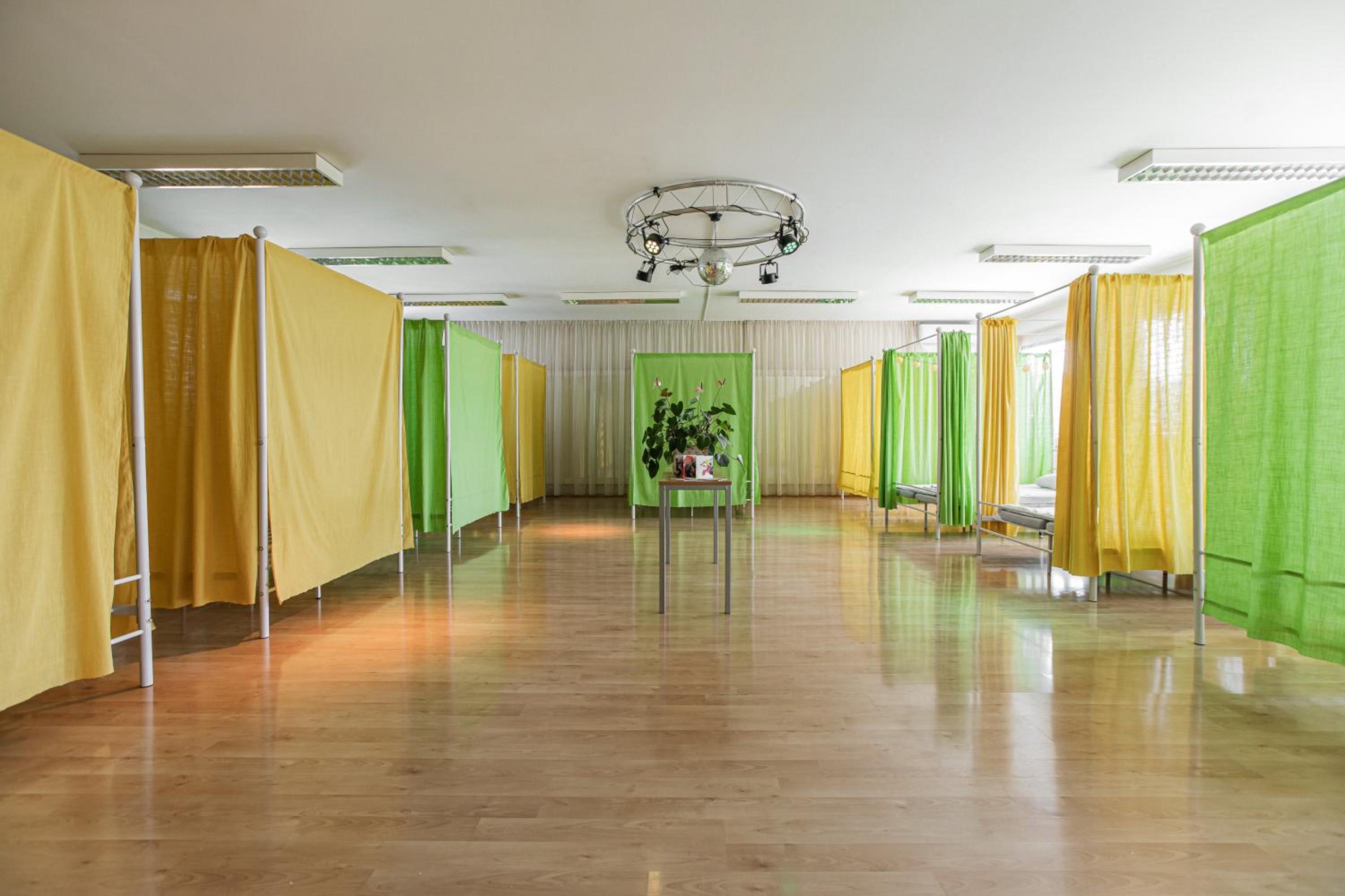 TEJ HOSTEL