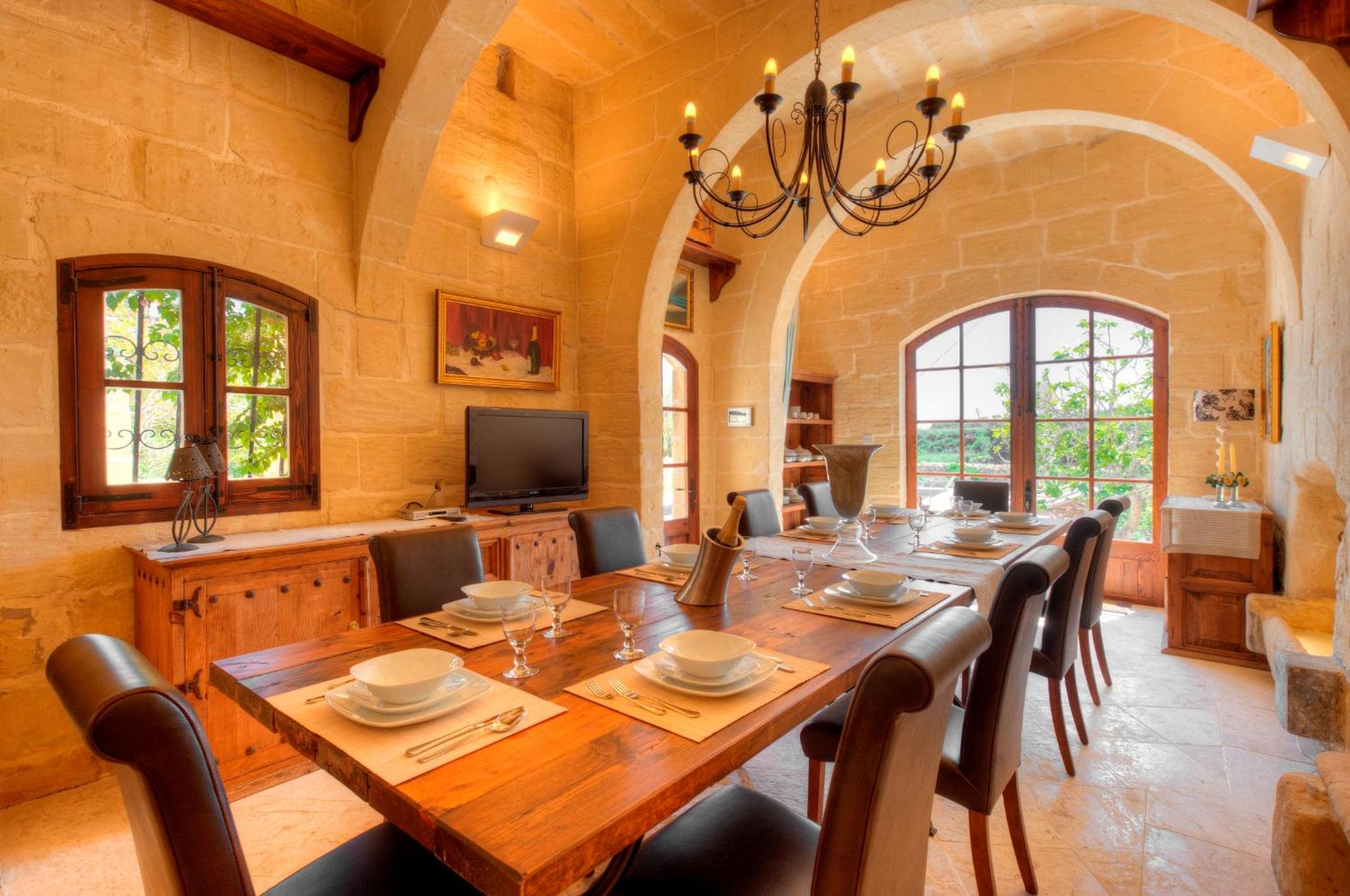 dining