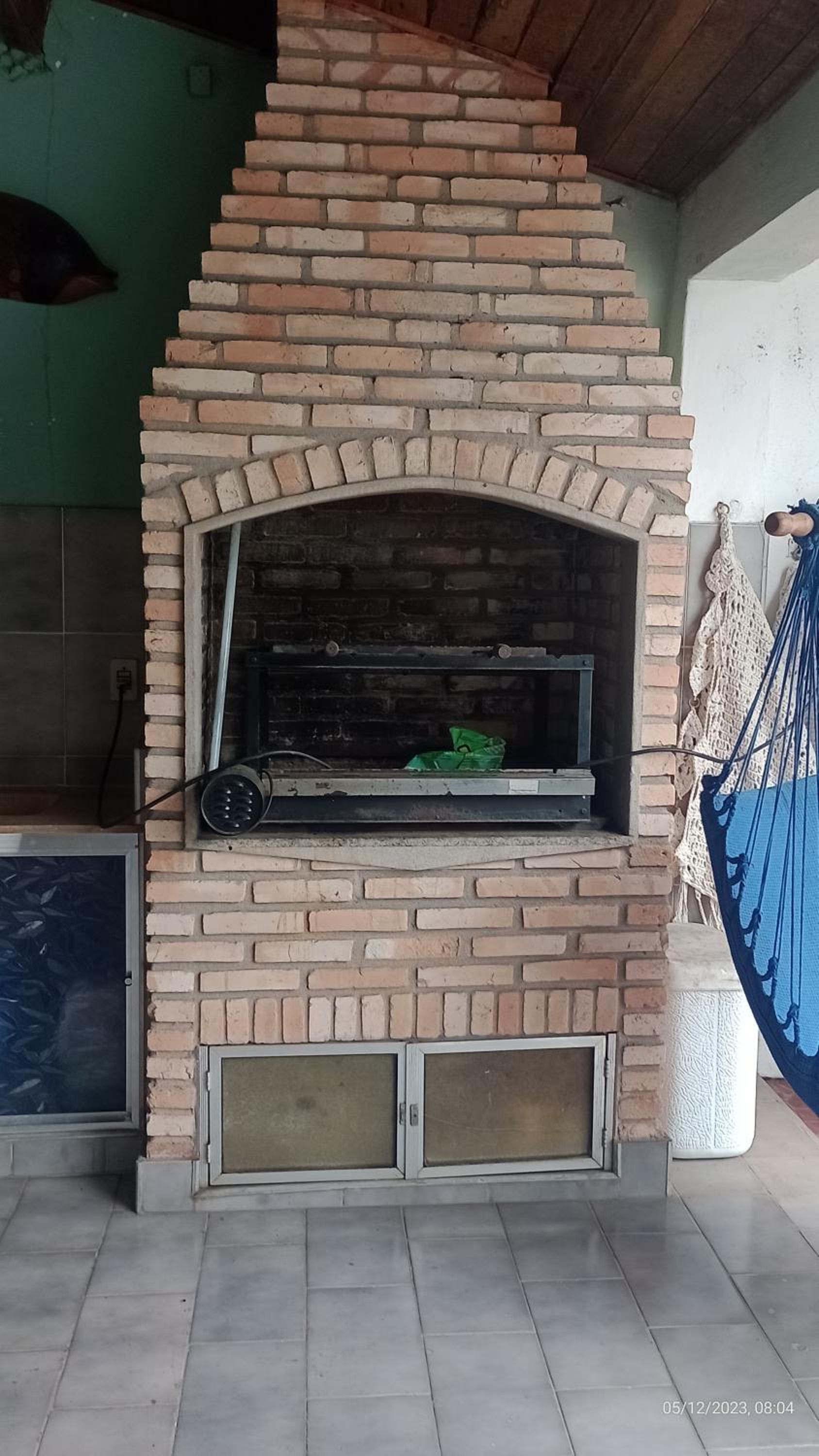 CASA com ACOMODAÇÃO para 6 PESSOAS