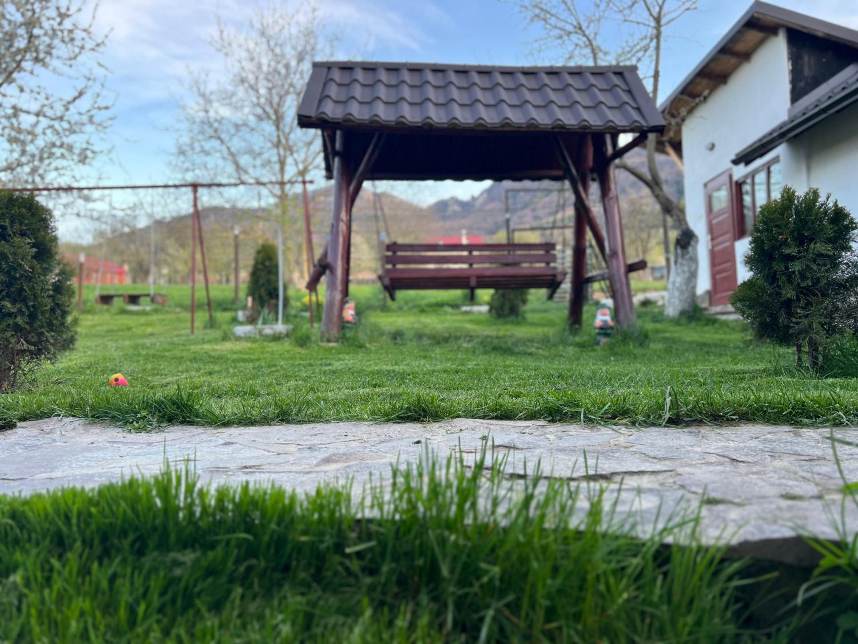 Photo 9