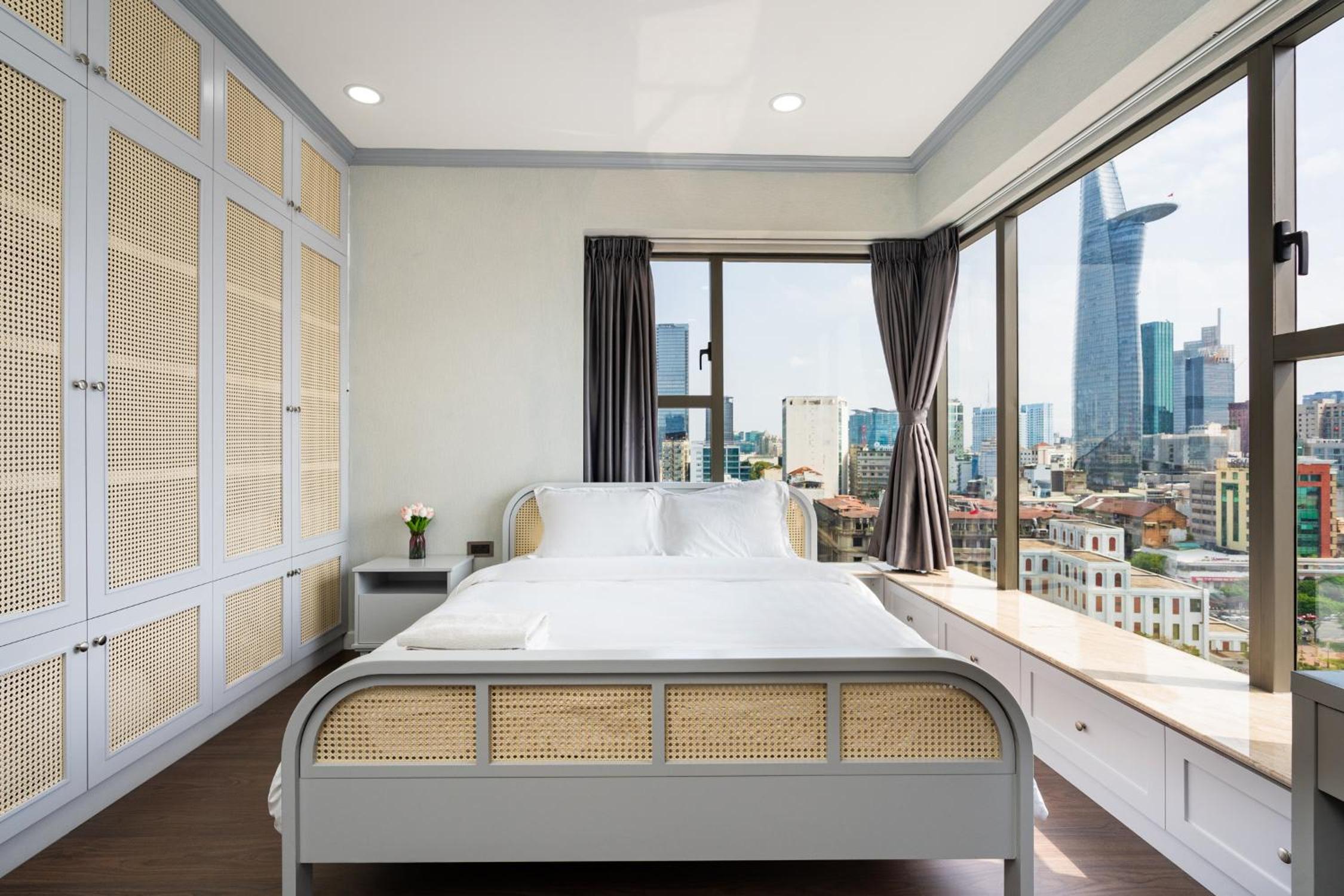123 Apartment in Saigon Royal with Panorama City View