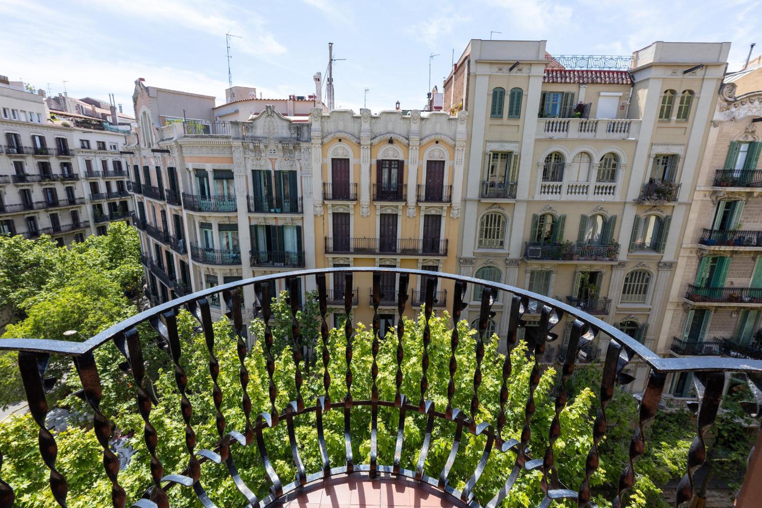 ApartEasy - Modernist flat in Eixample center