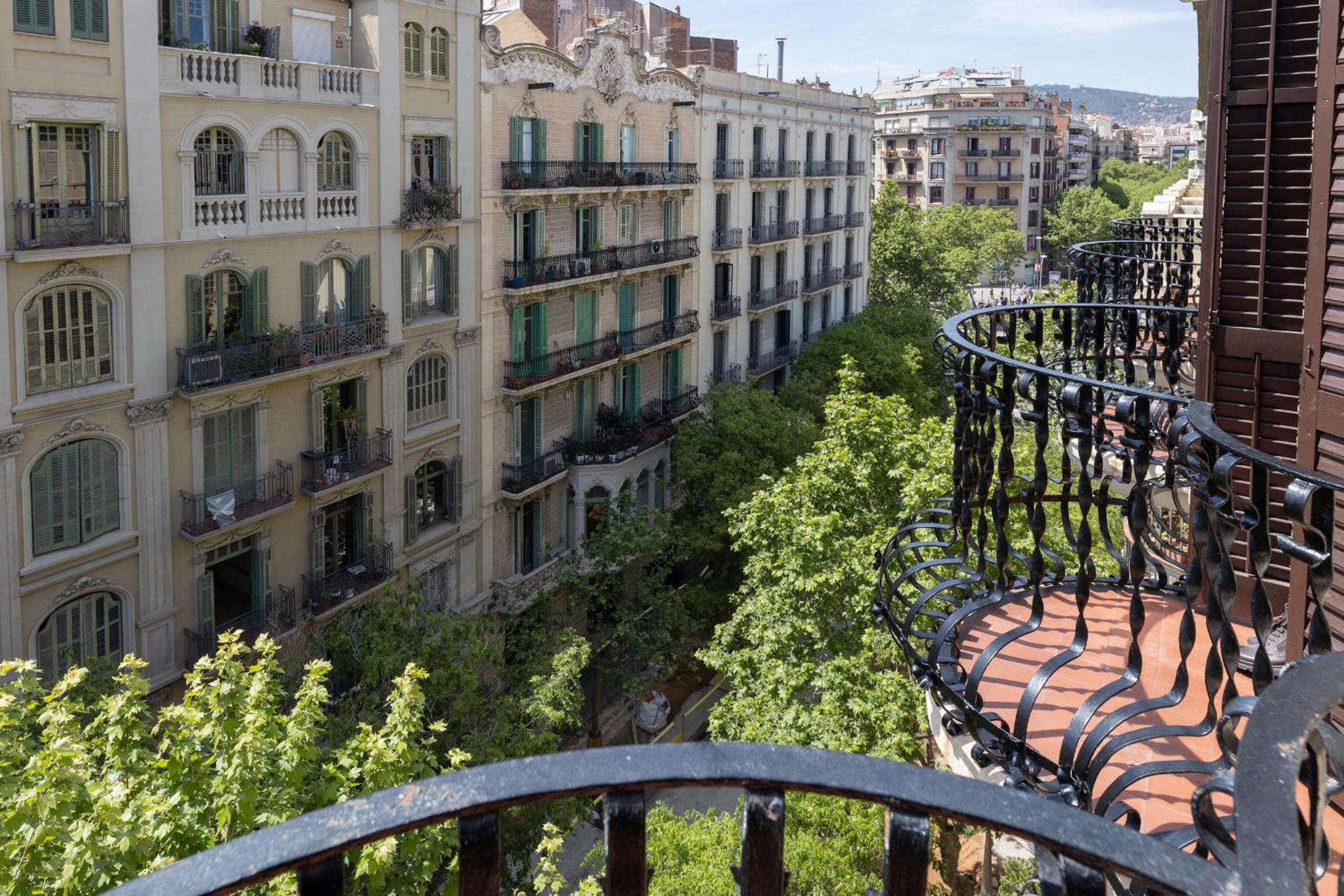 ApartEasy - Modernist flat in Eixample center