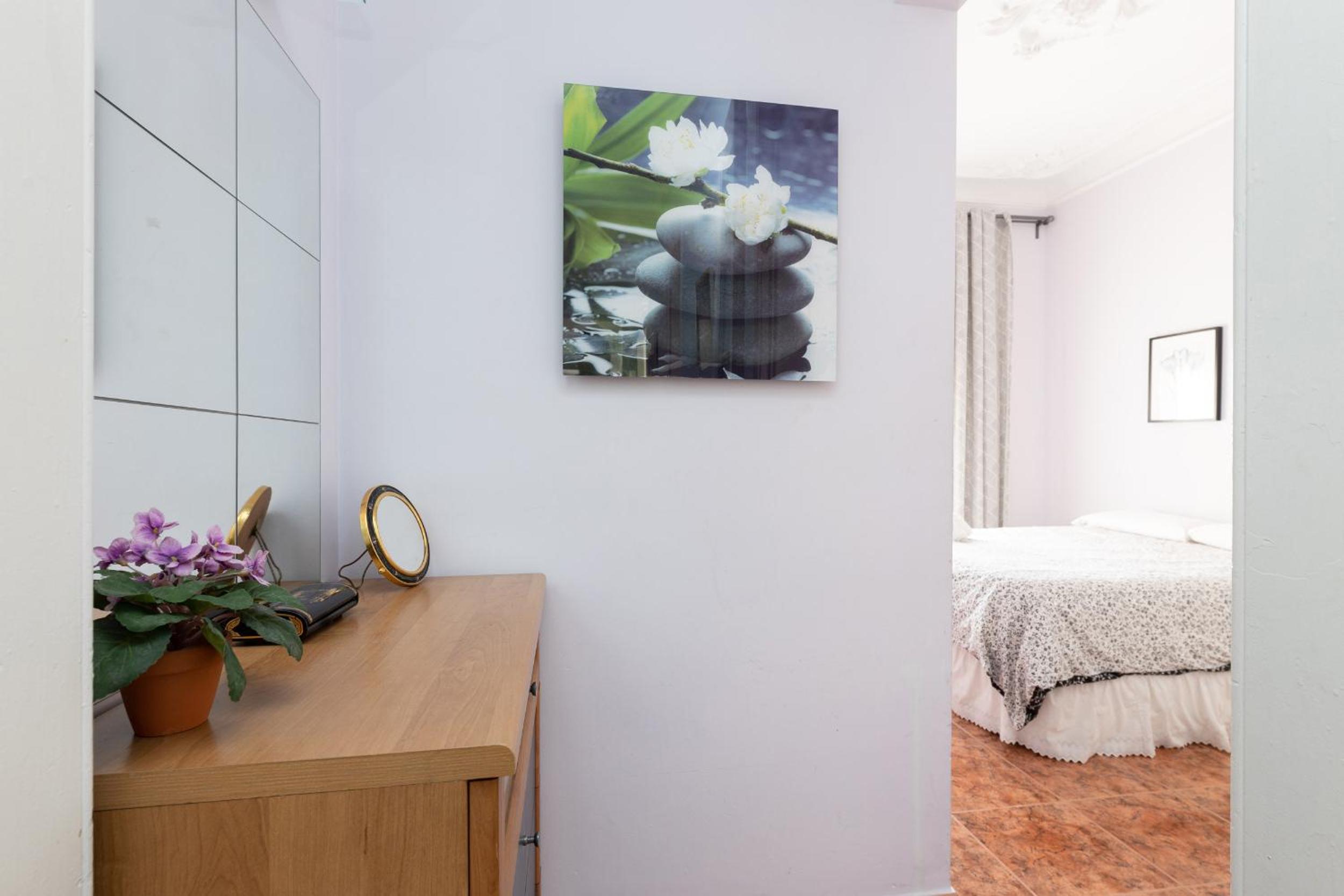 ApartEasy - Modernist flat in Eixample center