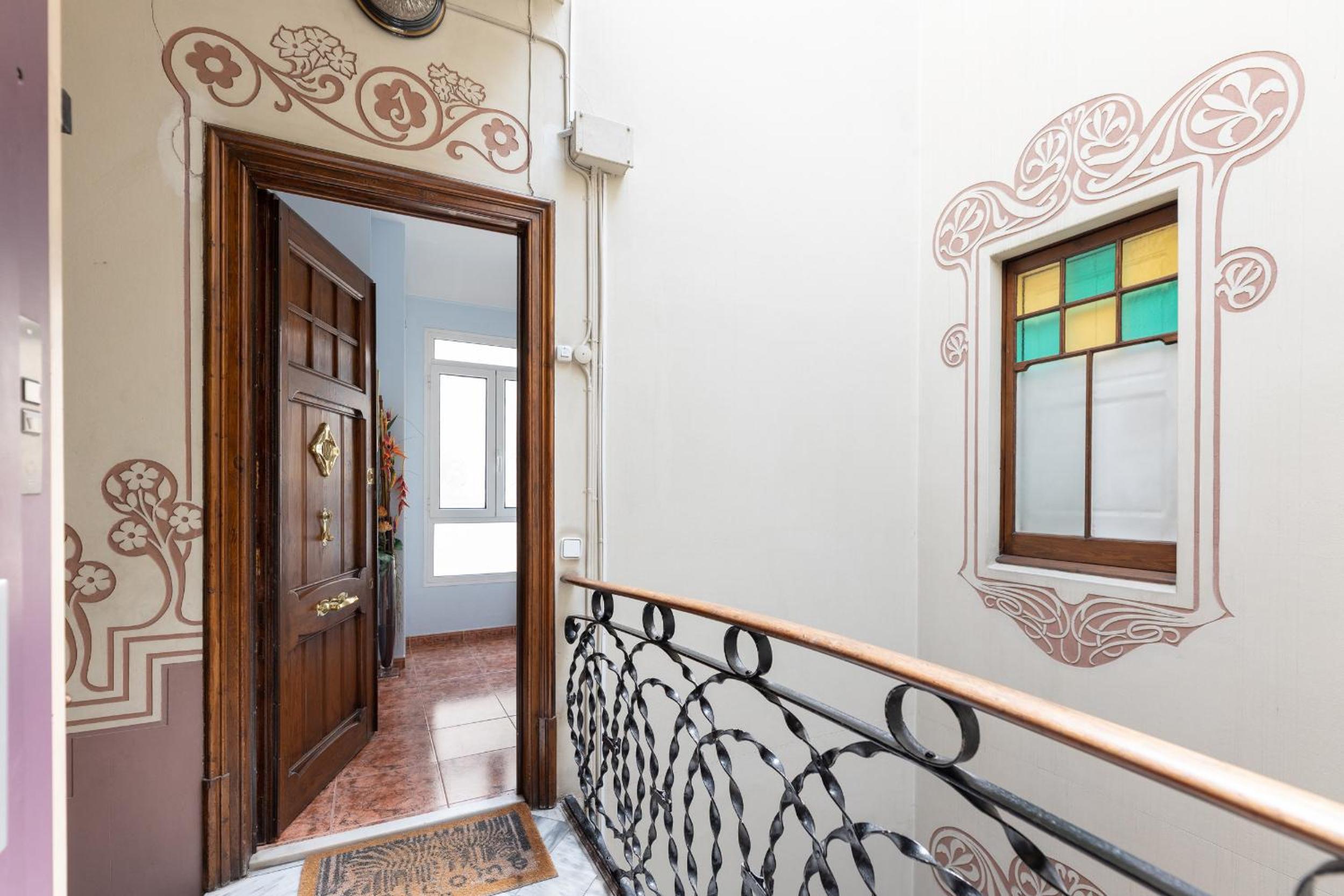 ApartEasy - Modernist flat in Eixample center