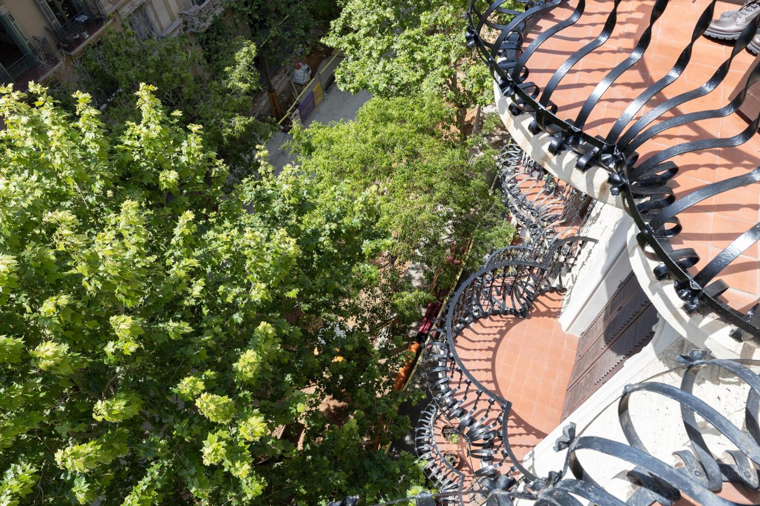 ApartEasy - Modernist flat in Eixample center