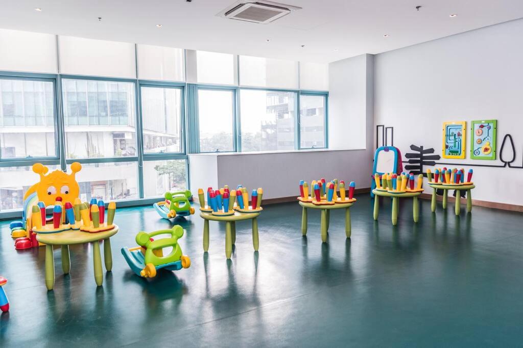 Angeliz Suites One Uptown Residence Walk to Uptown Shopping Mall BGC, photo 102