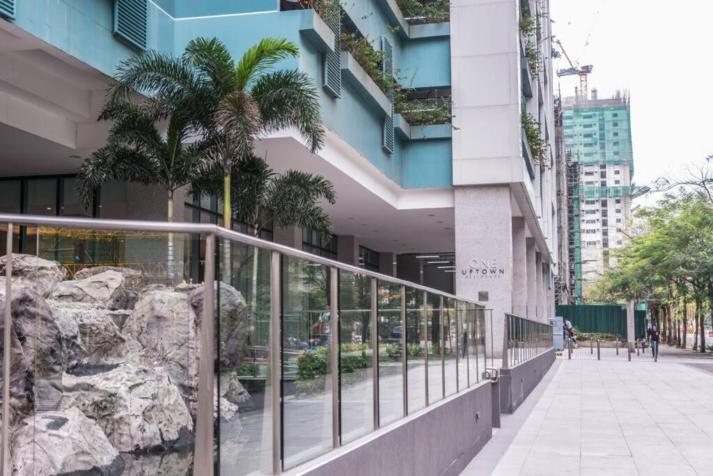 Angeliz Suites One Uptown Residence Walk to Uptown Shopping Mall BGC, photo 59
