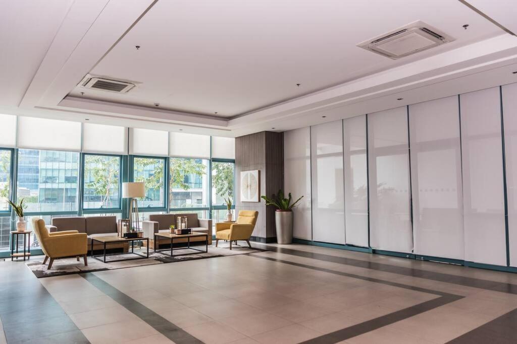 Angeliz Suites One Uptown Residence Walk to Uptown Shopping Mall BGC, photo 22