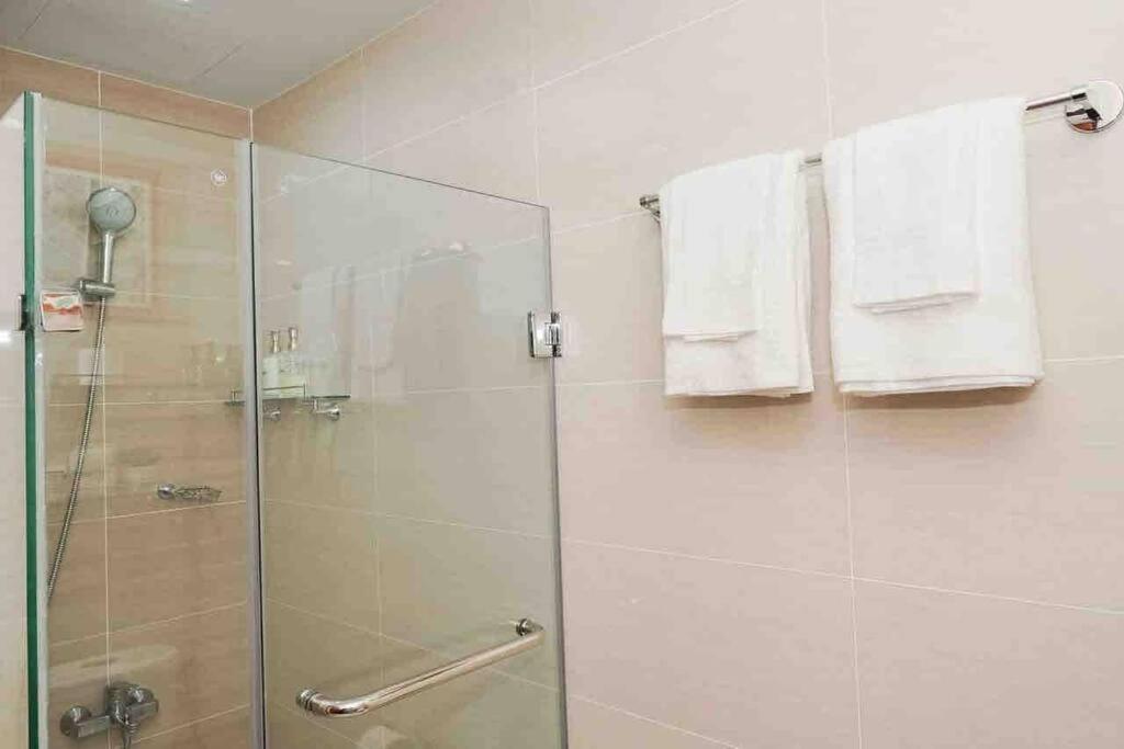 Angeliz Suites One Uptown Residence Walk to Uptown Shopping Mall BGC, photo 89