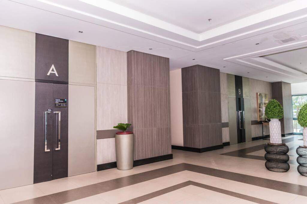 Angeliz Suites One Uptown Residence Walk to Uptown Shopping Mall BGC, photo 96