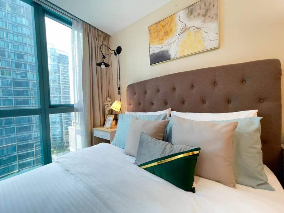 Angeliz Suites One Uptown Residence Walk to Uptown Shopping Mall BGC, photo 123