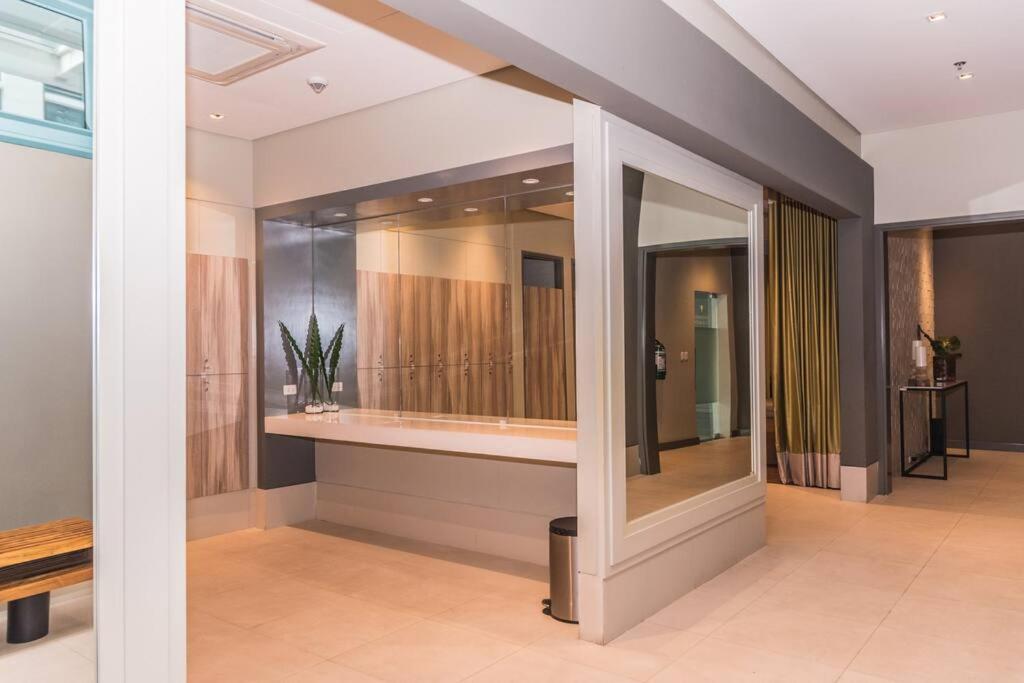 Angeliz Suites One Uptown Residence Walk to Uptown Shopping Mall BGC, photo 99
