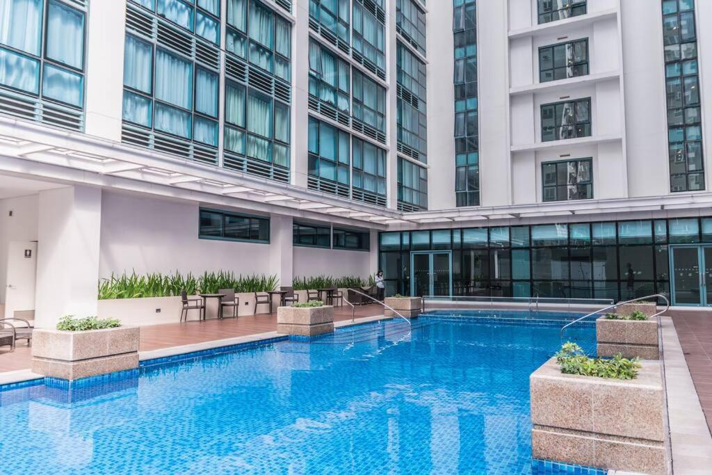 Angeliz Suites One Uptown Residence Walk to Uptown Shopping Mall BGC, photo 9