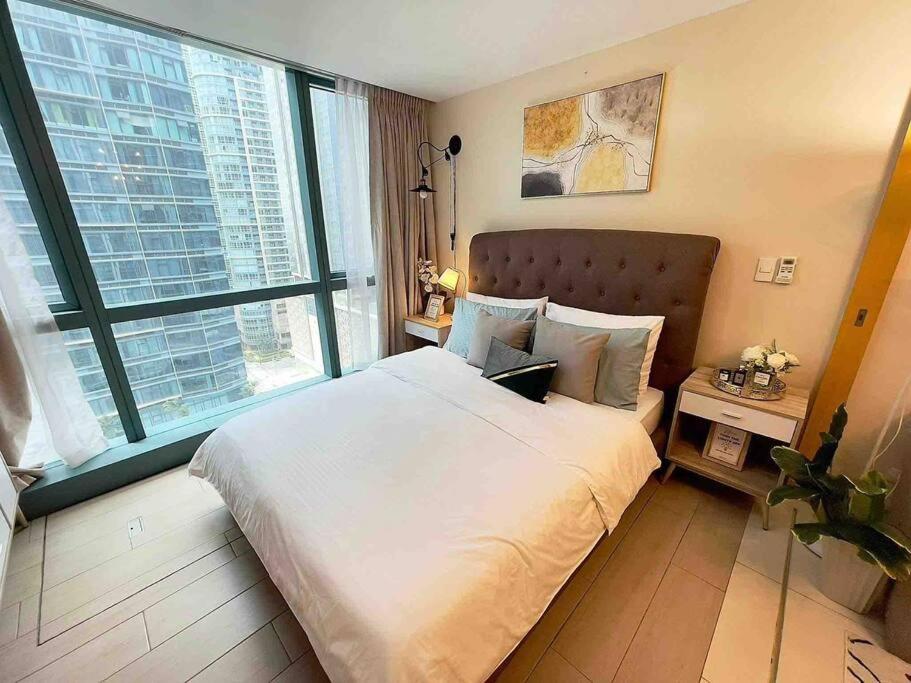Angeliz Suites One Uptown Residence Walk to Uptown Shopping Mall BGC, photo 19