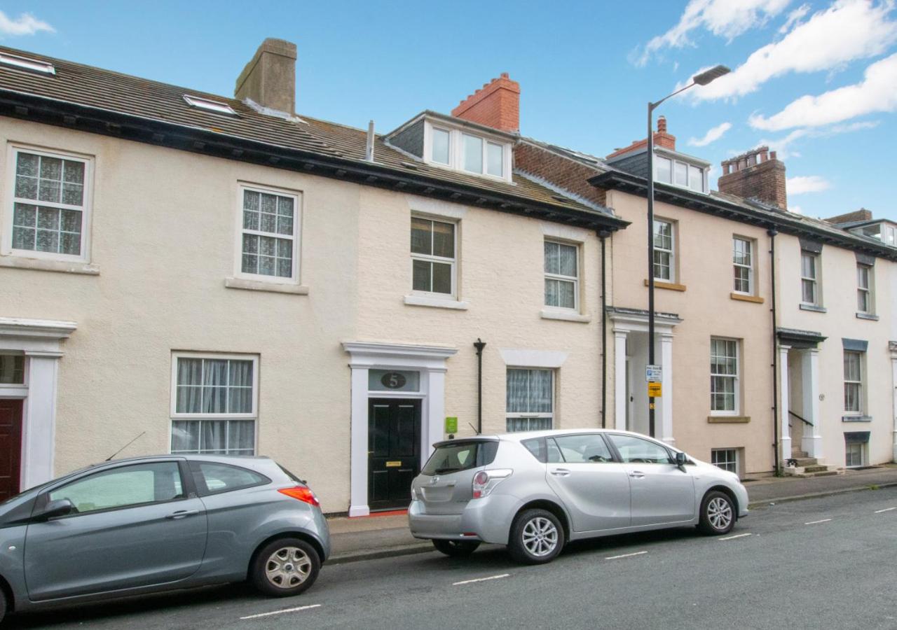 3 Bed in Whitby oc-w145 view 2