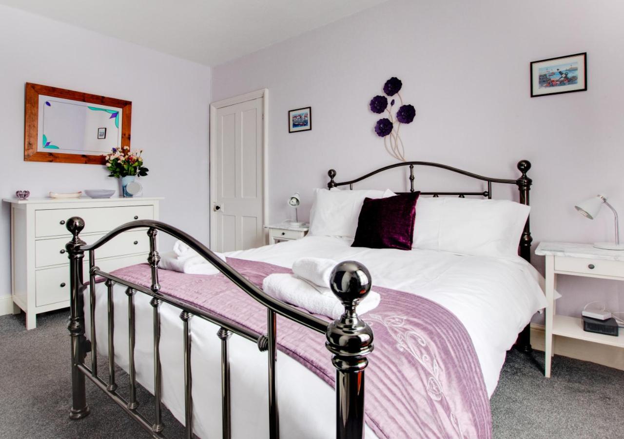 3 Bed in Whitby oc-w145 view 5