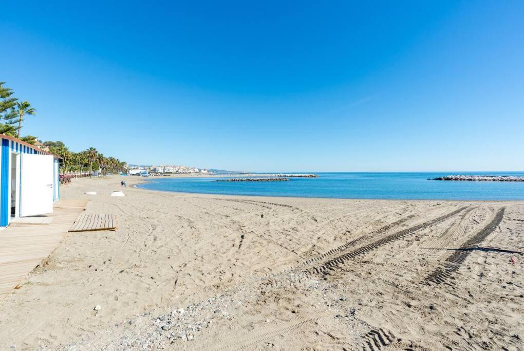 Incredible luxury location in Puerto Banús beach for families