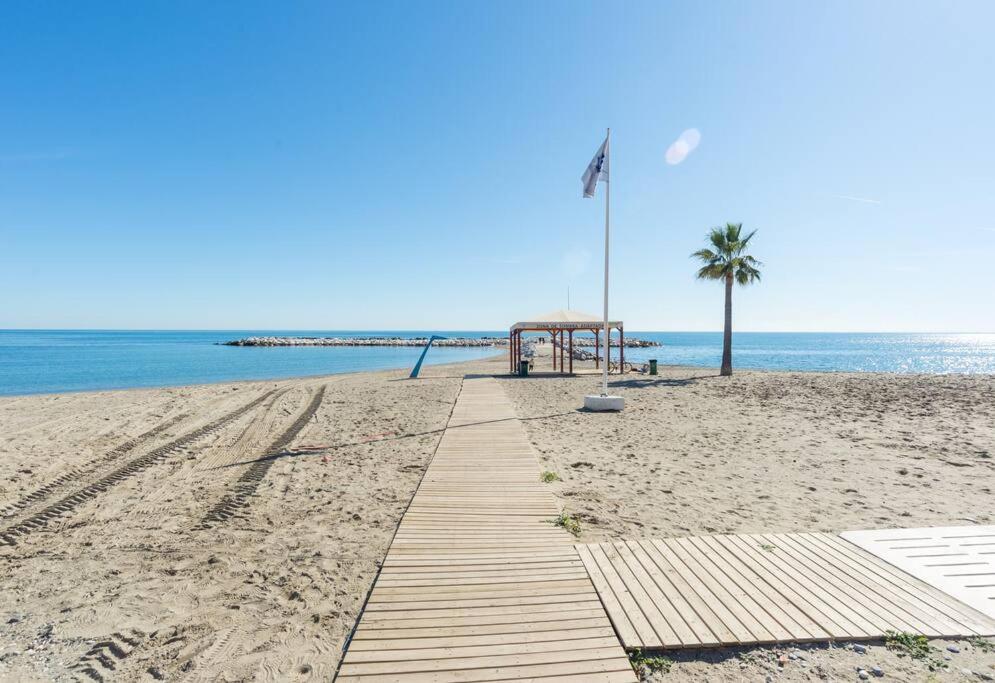Incredible luxury location in Puerto Banús beach for families