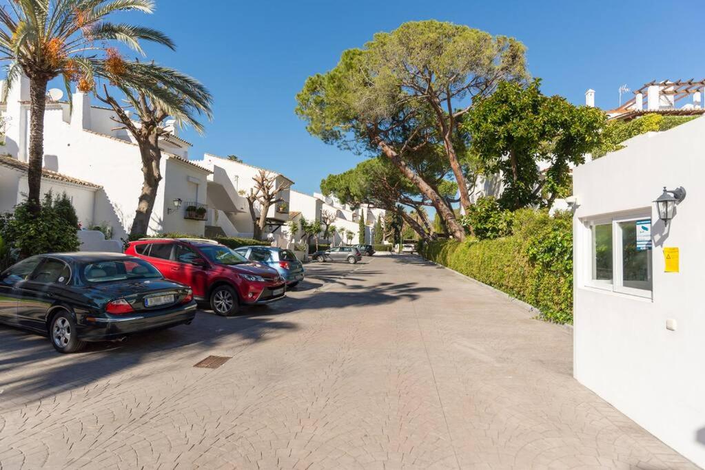 Incredible luxury location in Puerto Banús beach for families