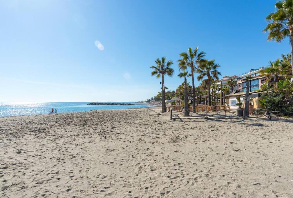 Incredible luxury location in Puerto Banús beach for families