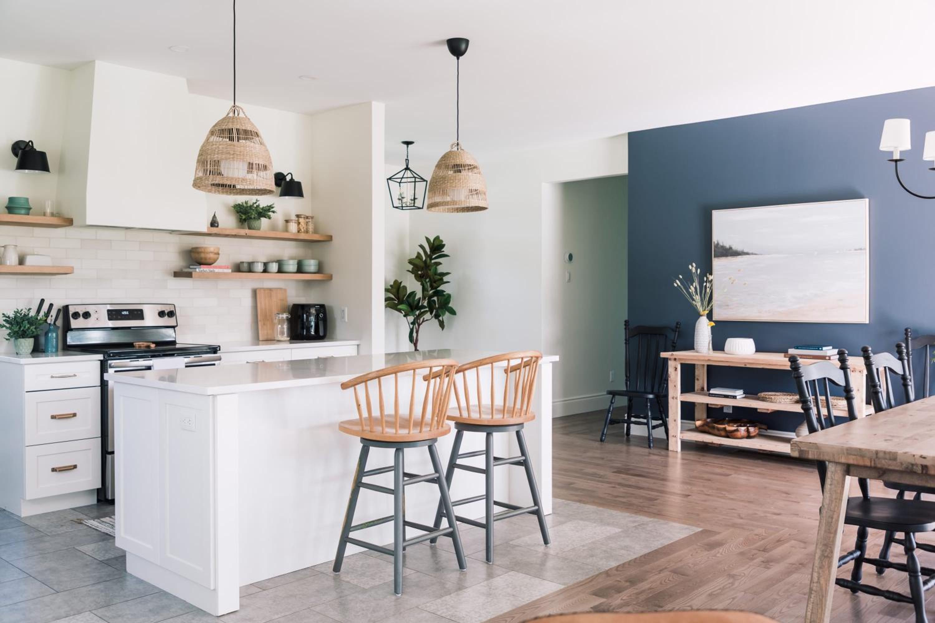 Hambly House - Modern Farmhouse near PEC