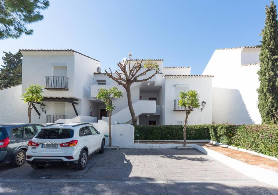 Incredible luxury location in Puerto Banús beach for families