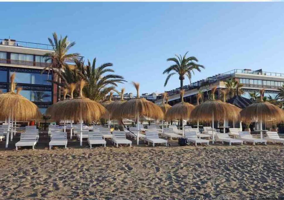 Incredible luxury location in Puerto Banús beach for families