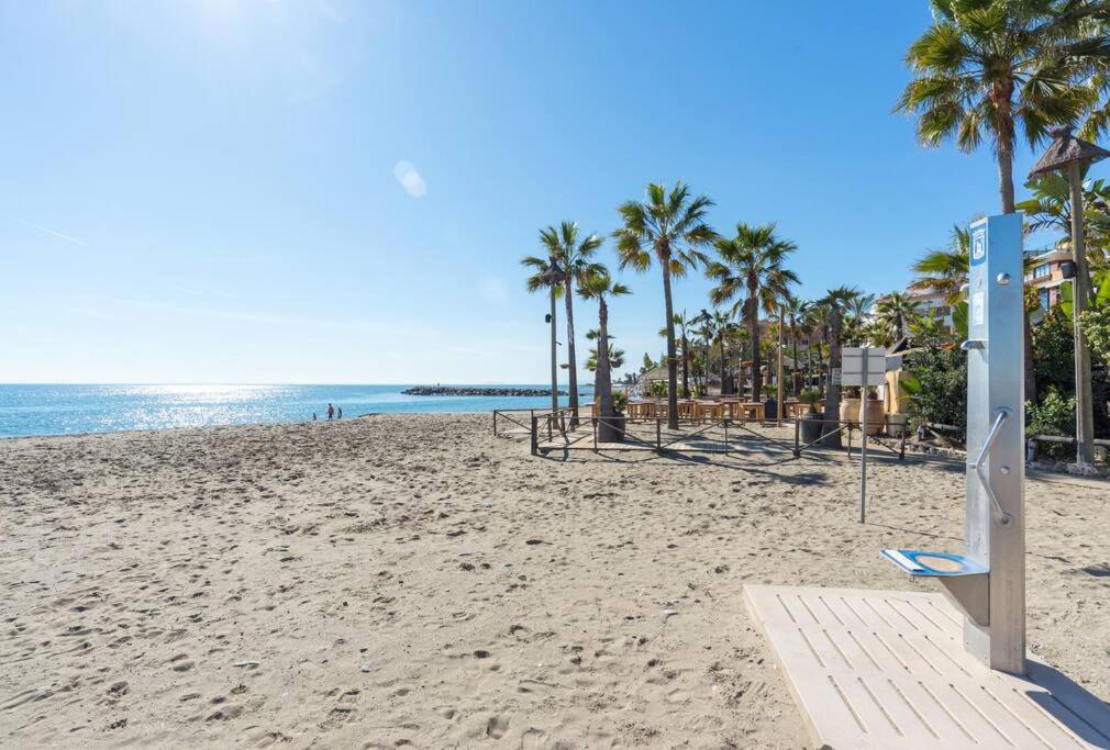 Incredible luxury location in Puerto Banús beach for families