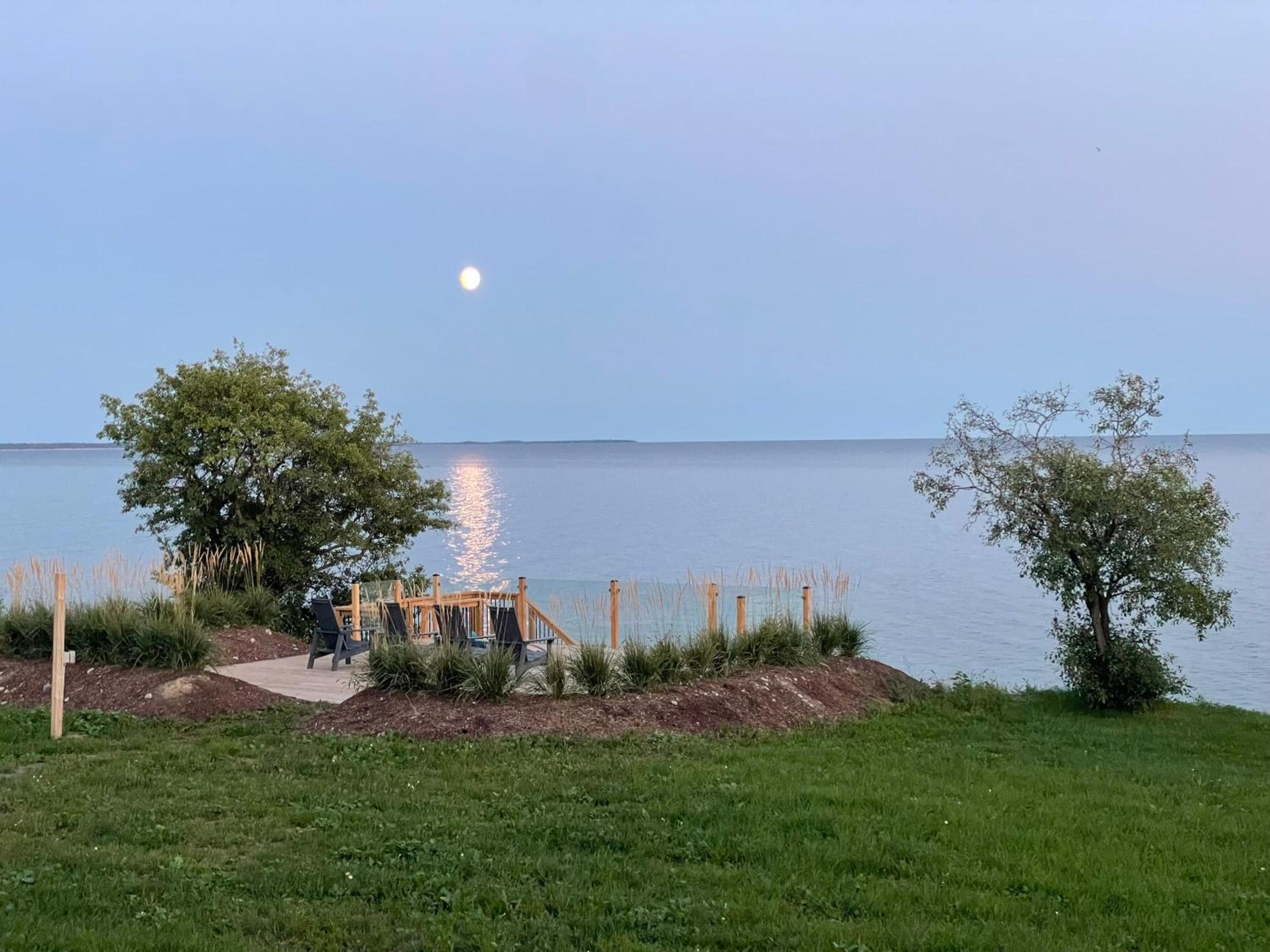 The Hull House - Lake Ontario Waterfront w Sauna ST-2020-0099