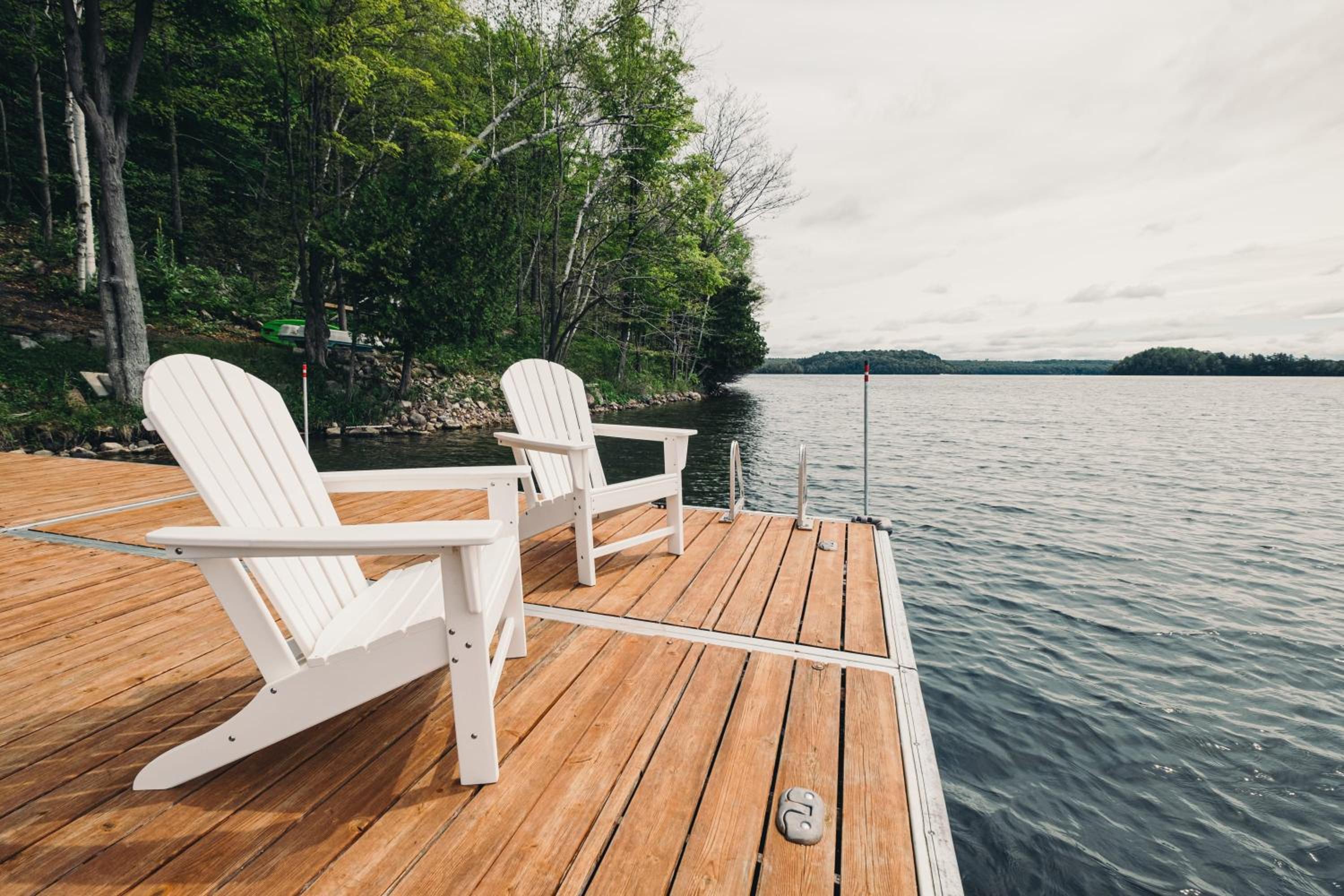 The Wolfe Lake House - Great Wifi by Westport